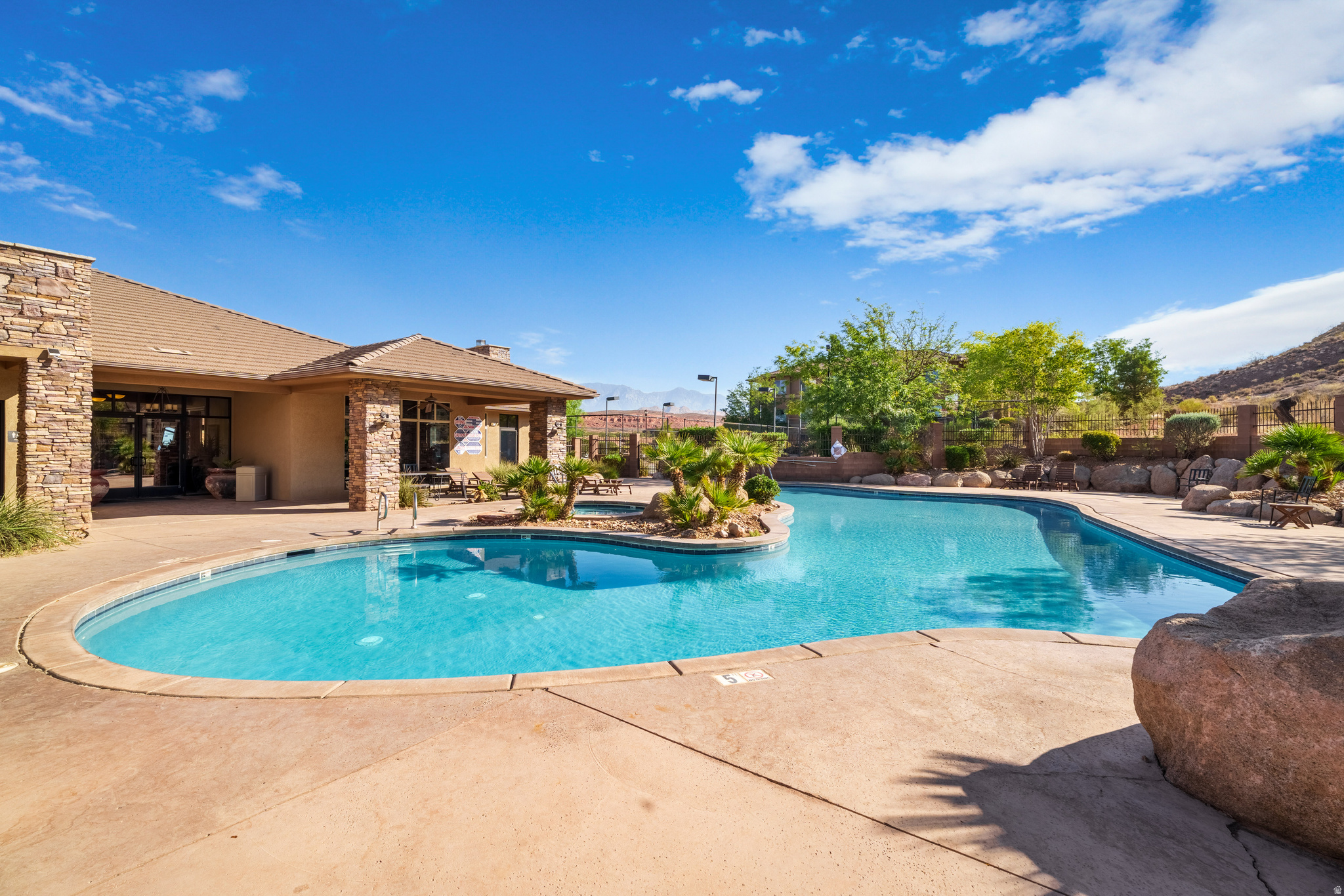 CORAL SPRINGS CONDOMINIUMS - Residential