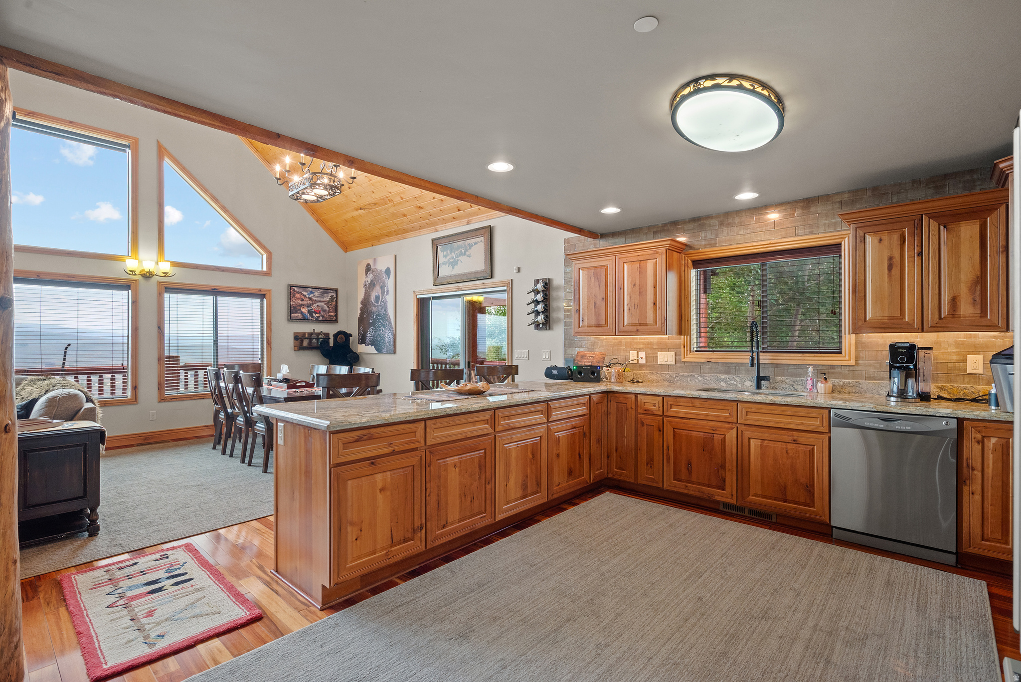STRAWBERRY LAKEVIEW - Residential
