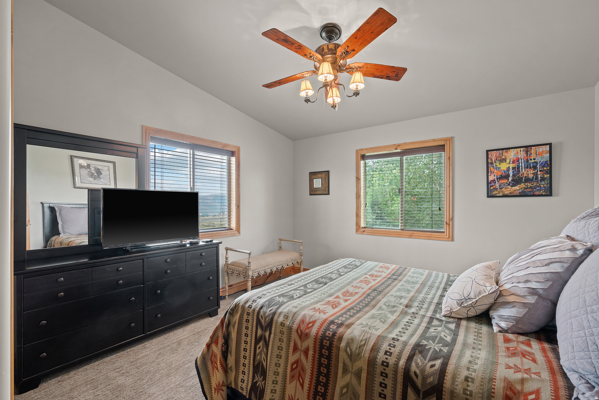 STRAWBERRY LAKEVIEW - Residential
