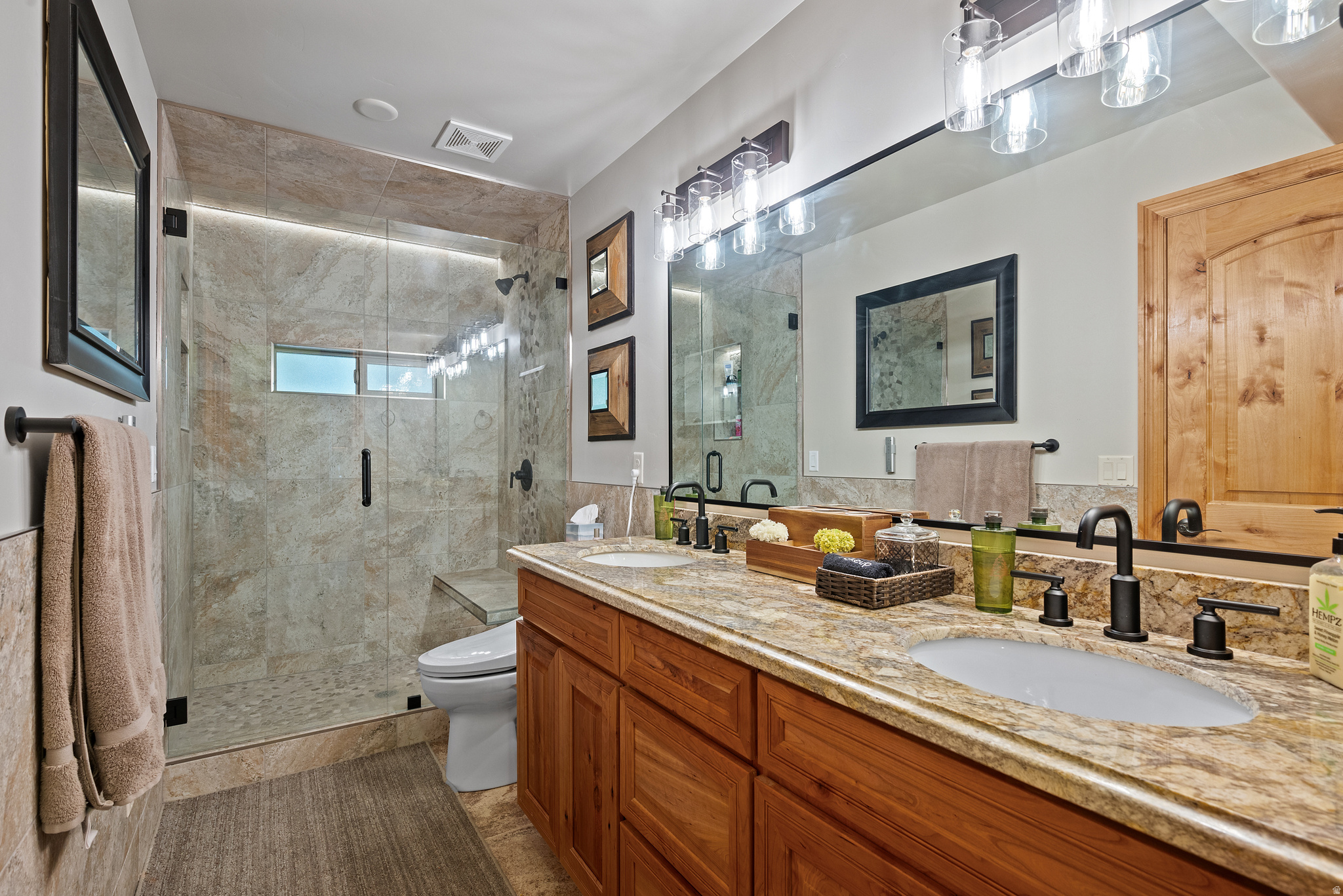 STRAWBERRY LAKEVIEW - Residential