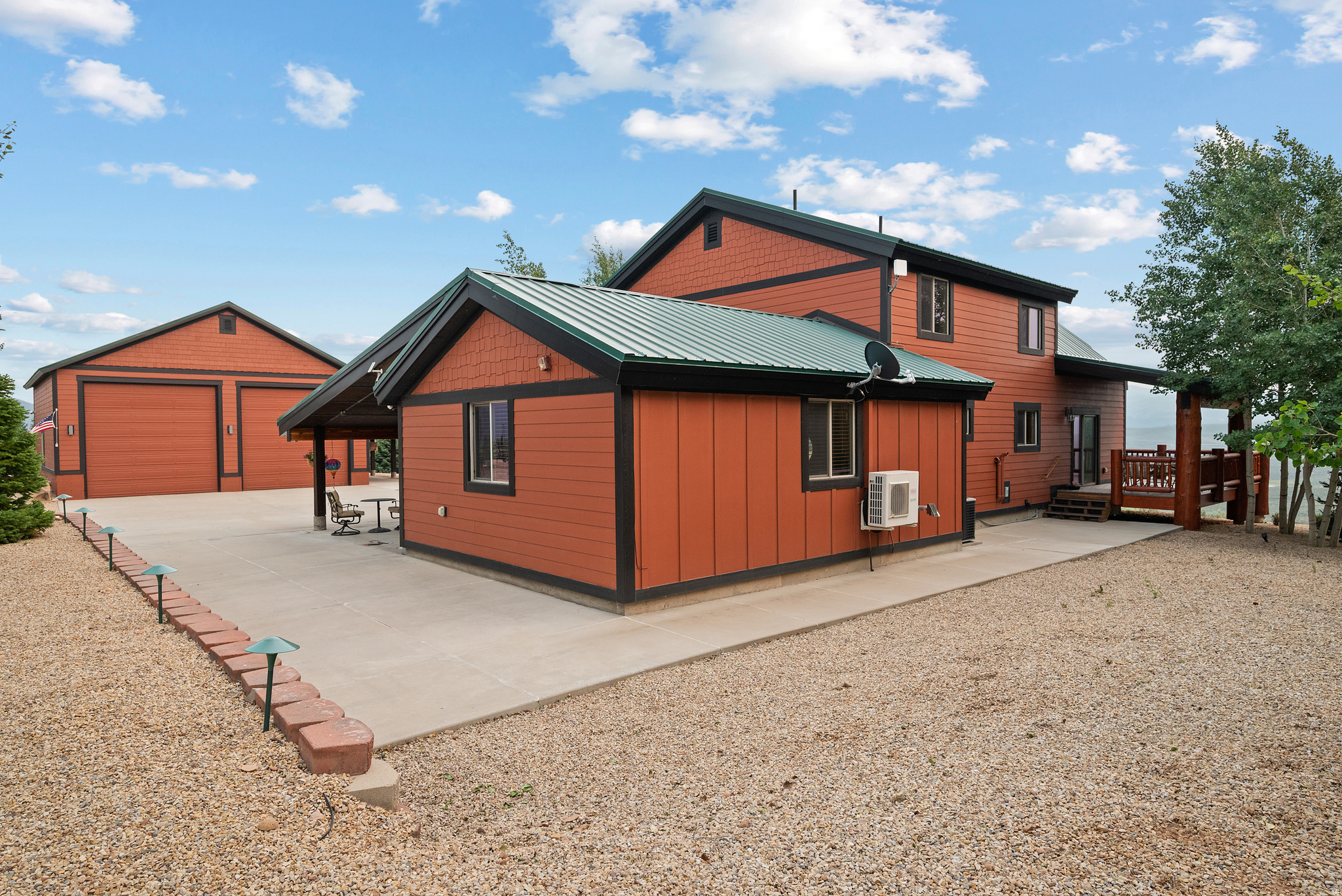 STRAWBERRY LAKEVIEW - Residential