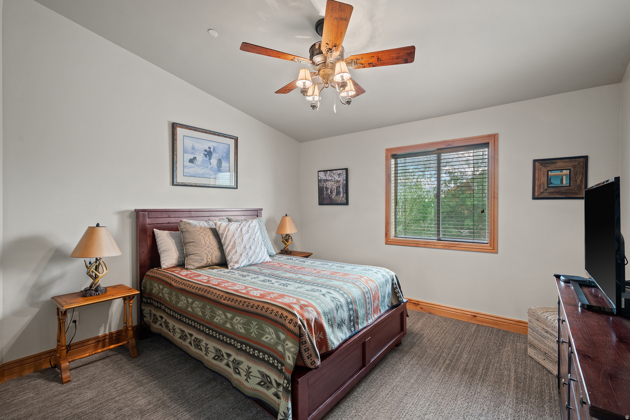 STRAWBERRY LAKEVIEW - Residential