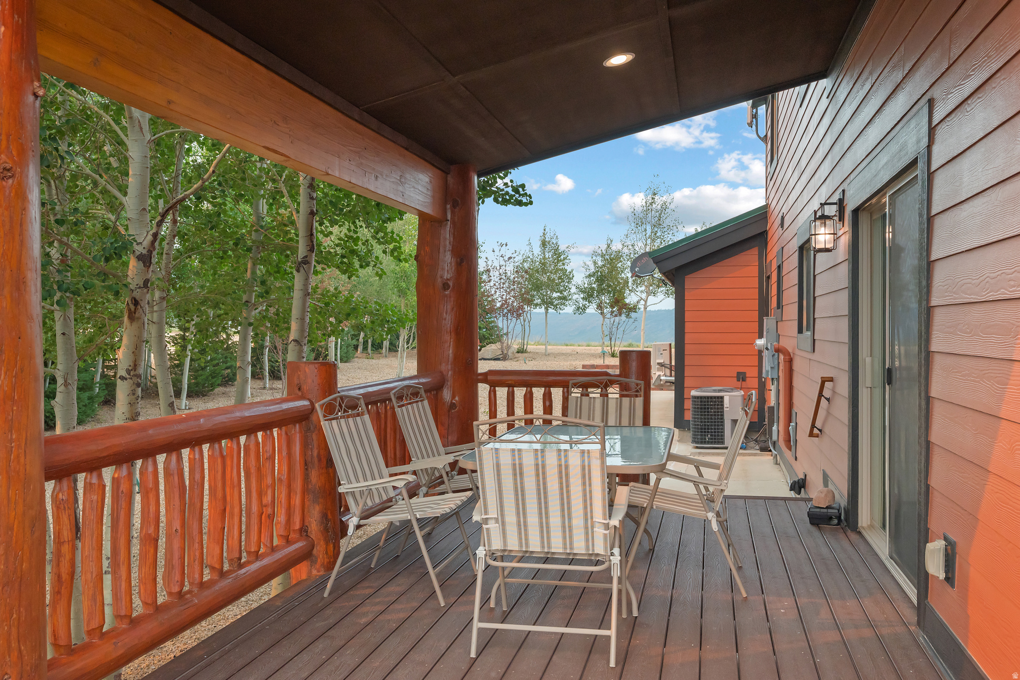STRAWBERRY LAKEVIEW - Residential