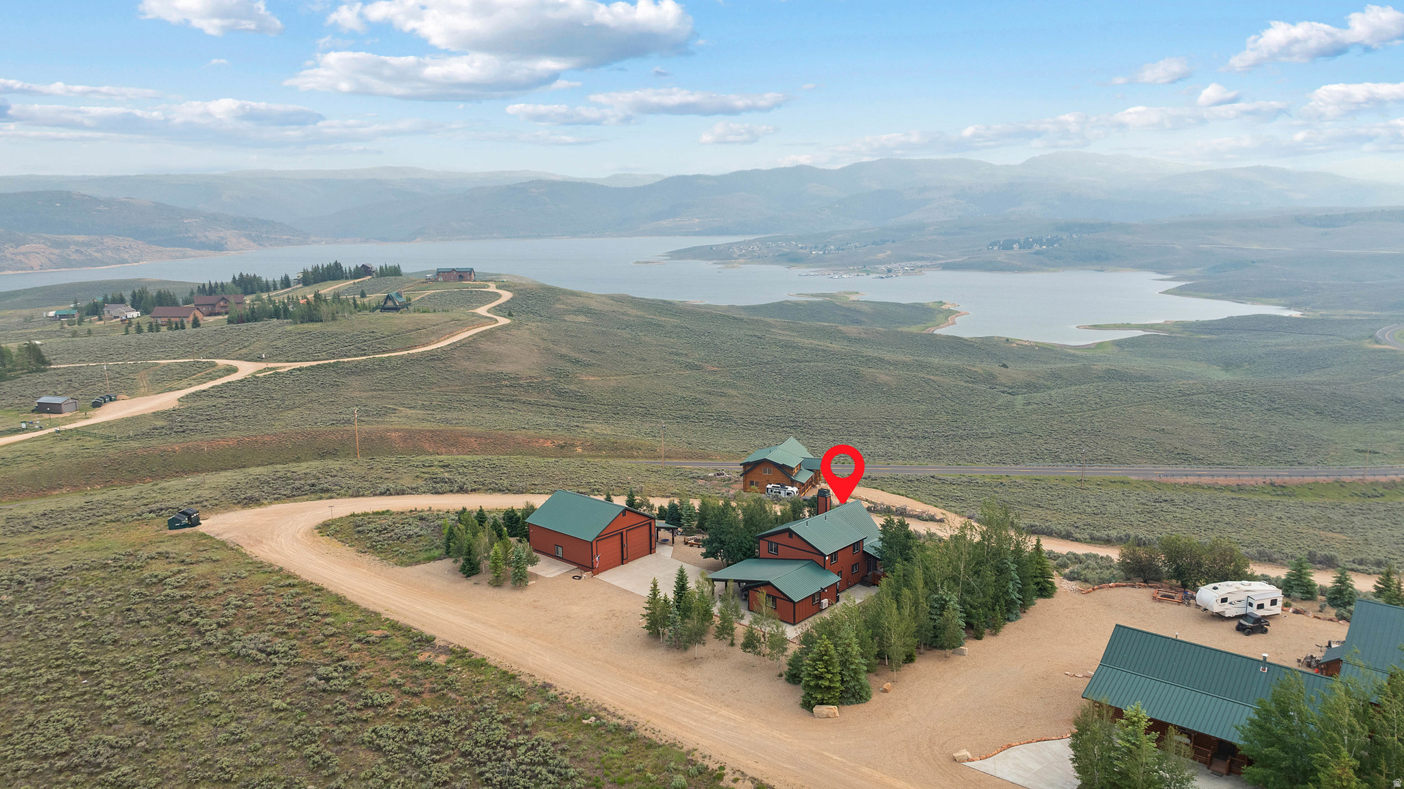 STRAWBERRY LAKEVIEW - Residential