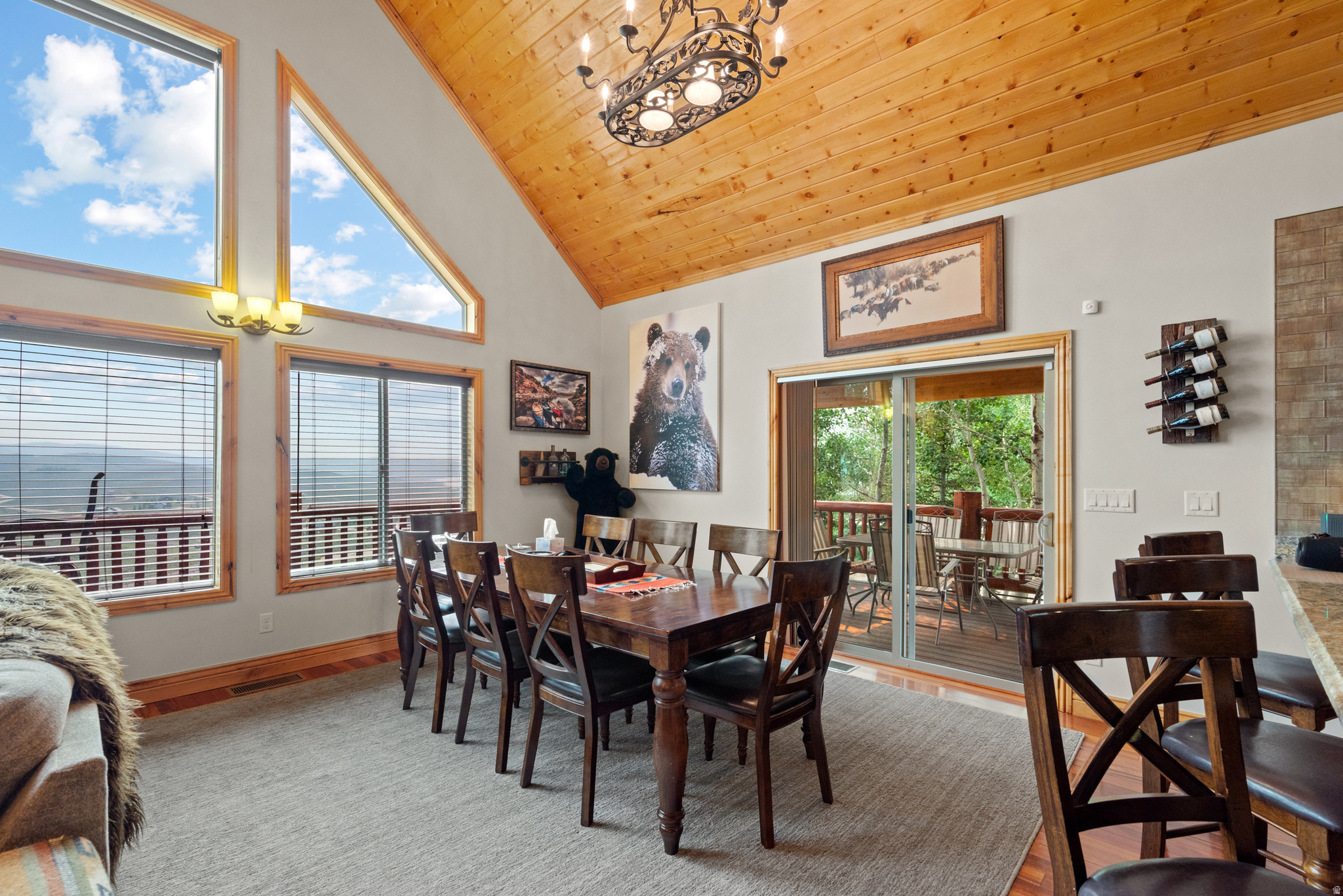 STRAWBERRY LAKEVIEW - Residential