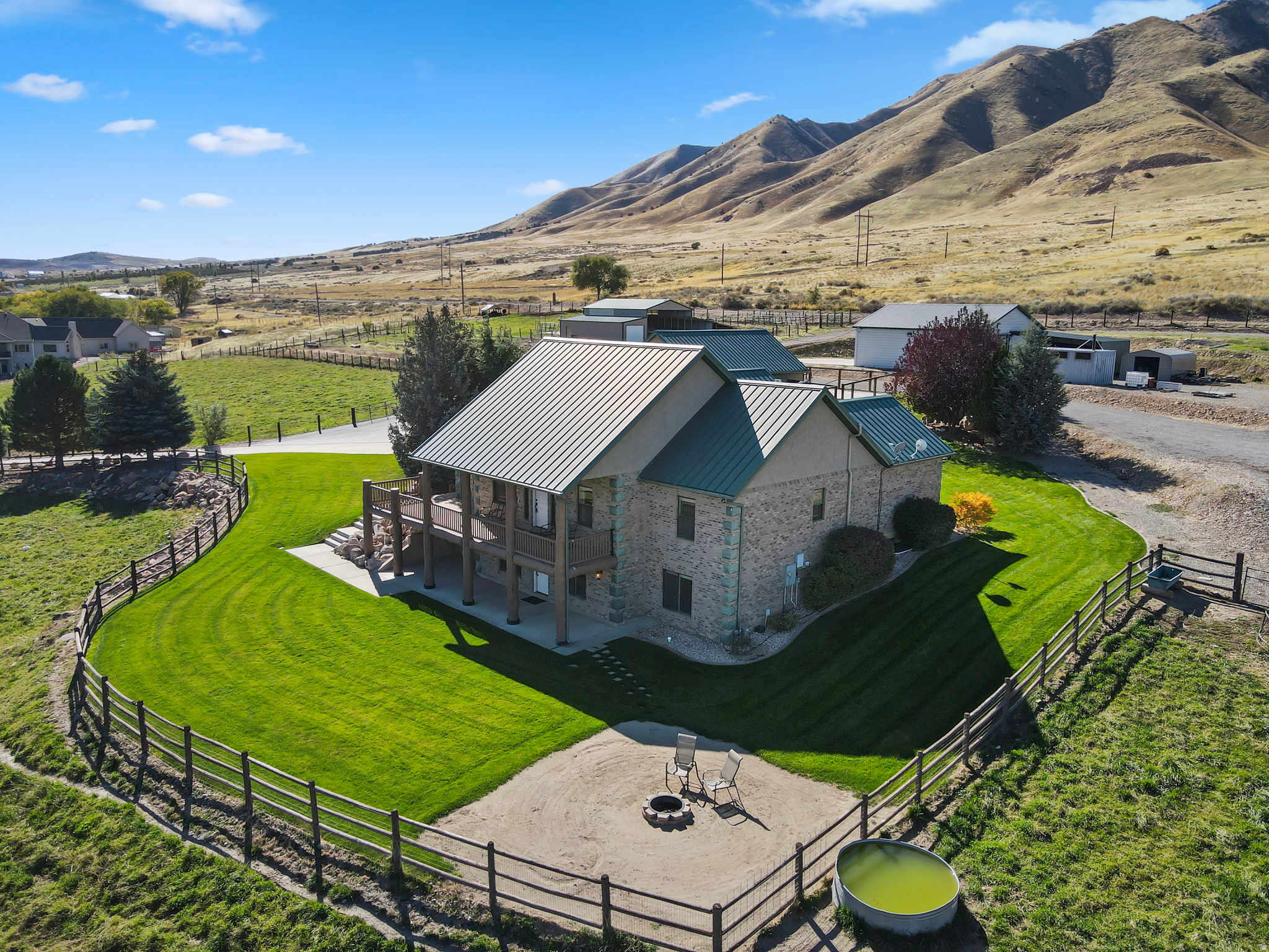 BROAD LAND PROPERTIES WEST MOUNTAIN RANCHES - Residential