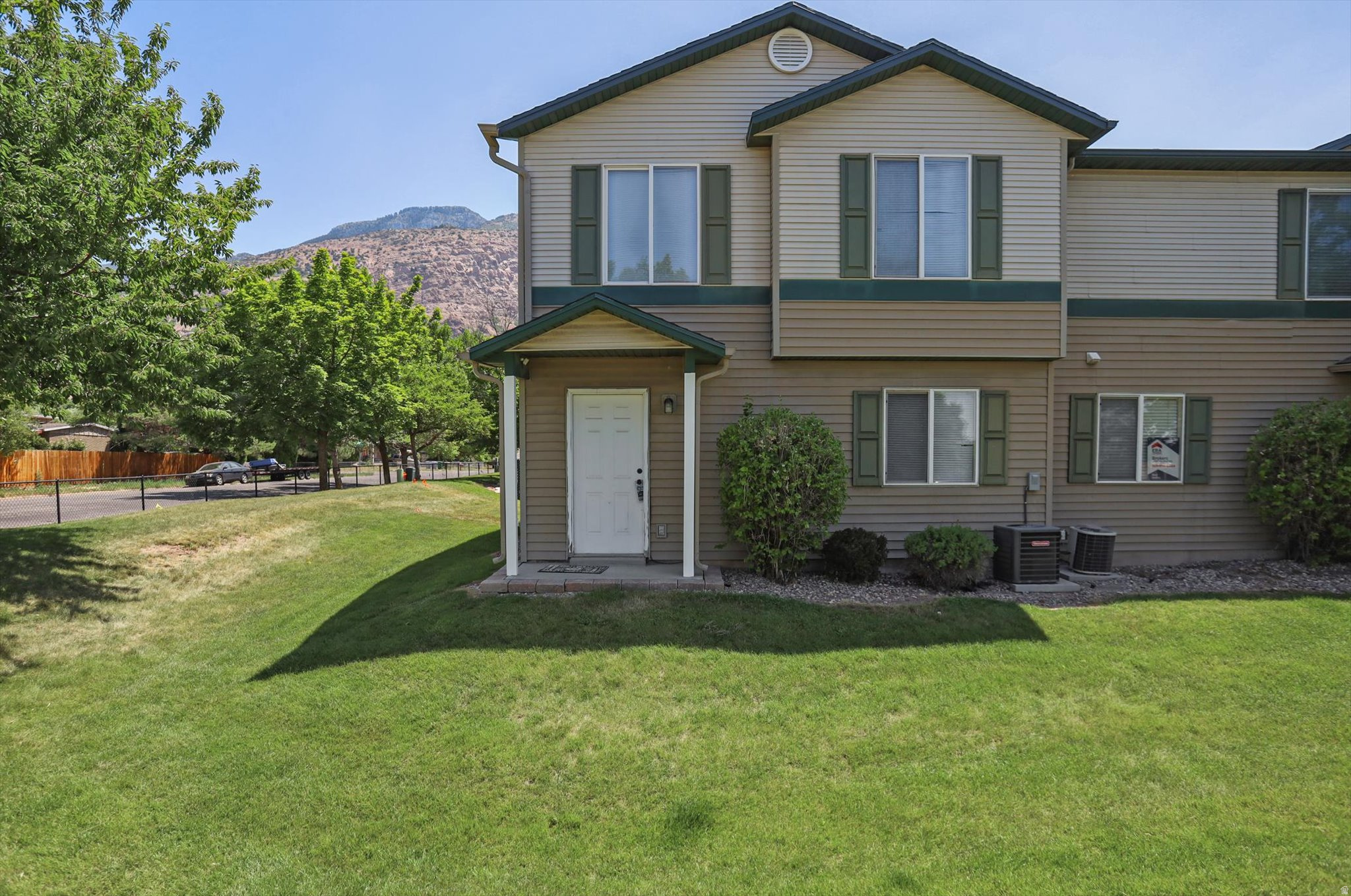 ASPEN VILLAGE TOWNHO - Residential