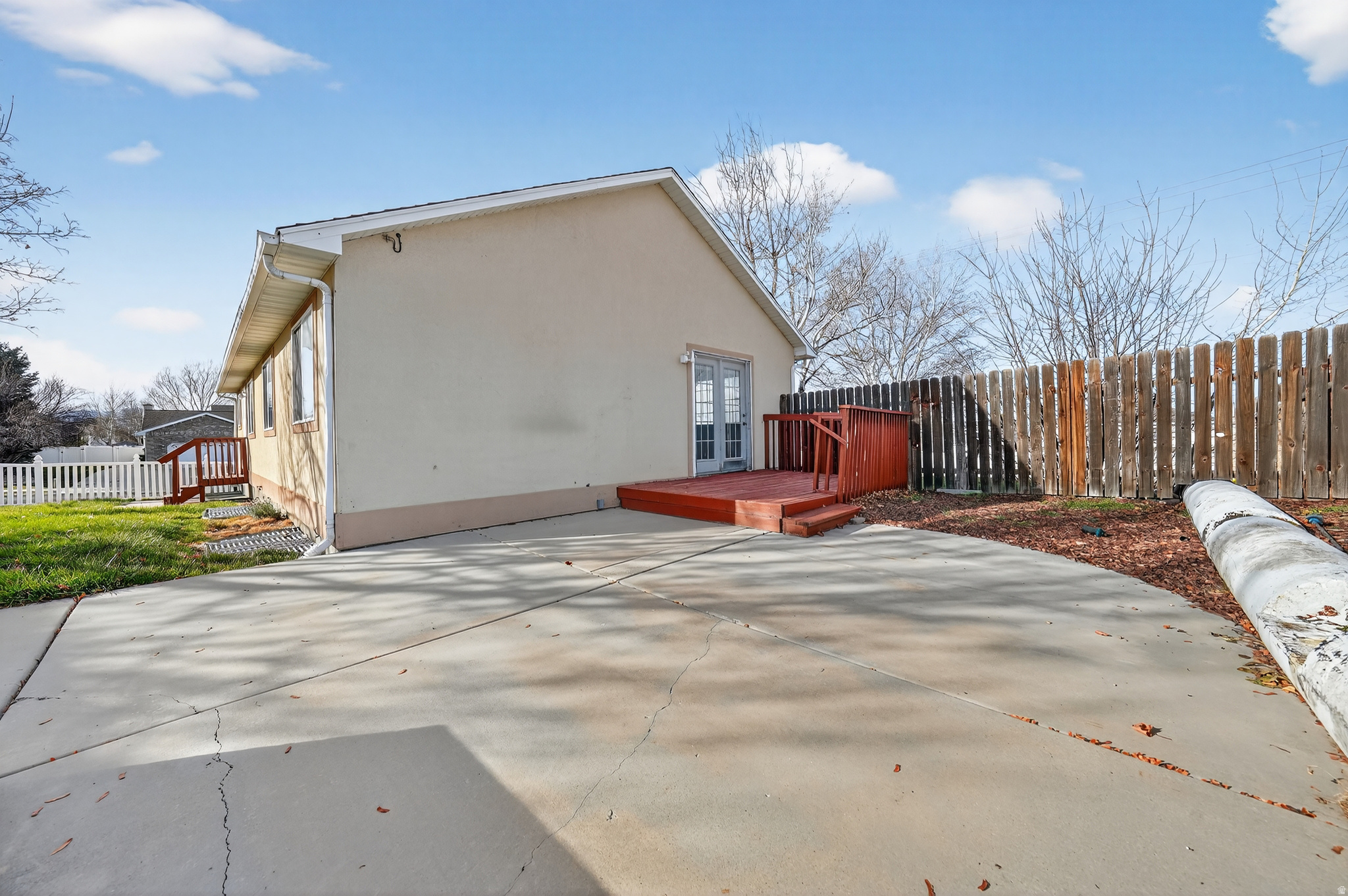 VINE STREET VILLAS - Residential
