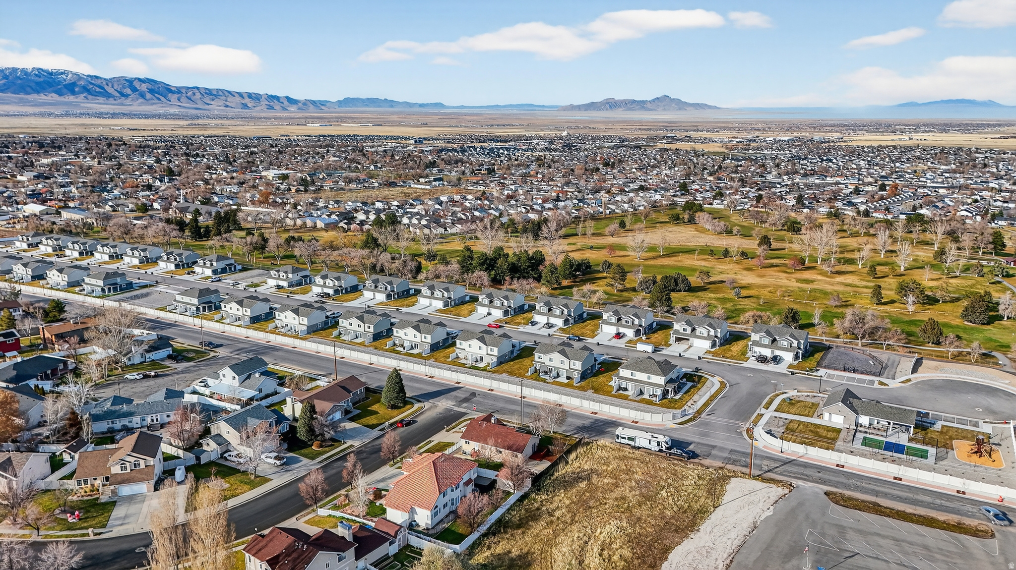 VINE STREET VILLAS - Residential