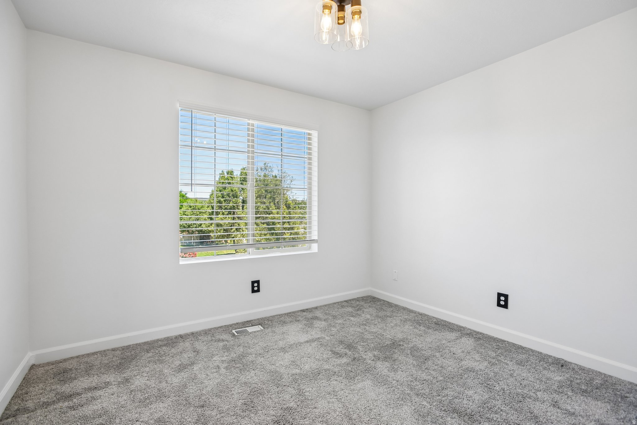 JORDAN HEIGHTS - Residential