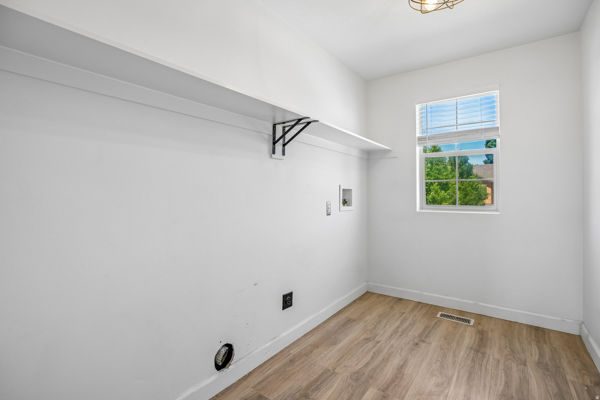 JORDAN HEIGHTS - Residential
