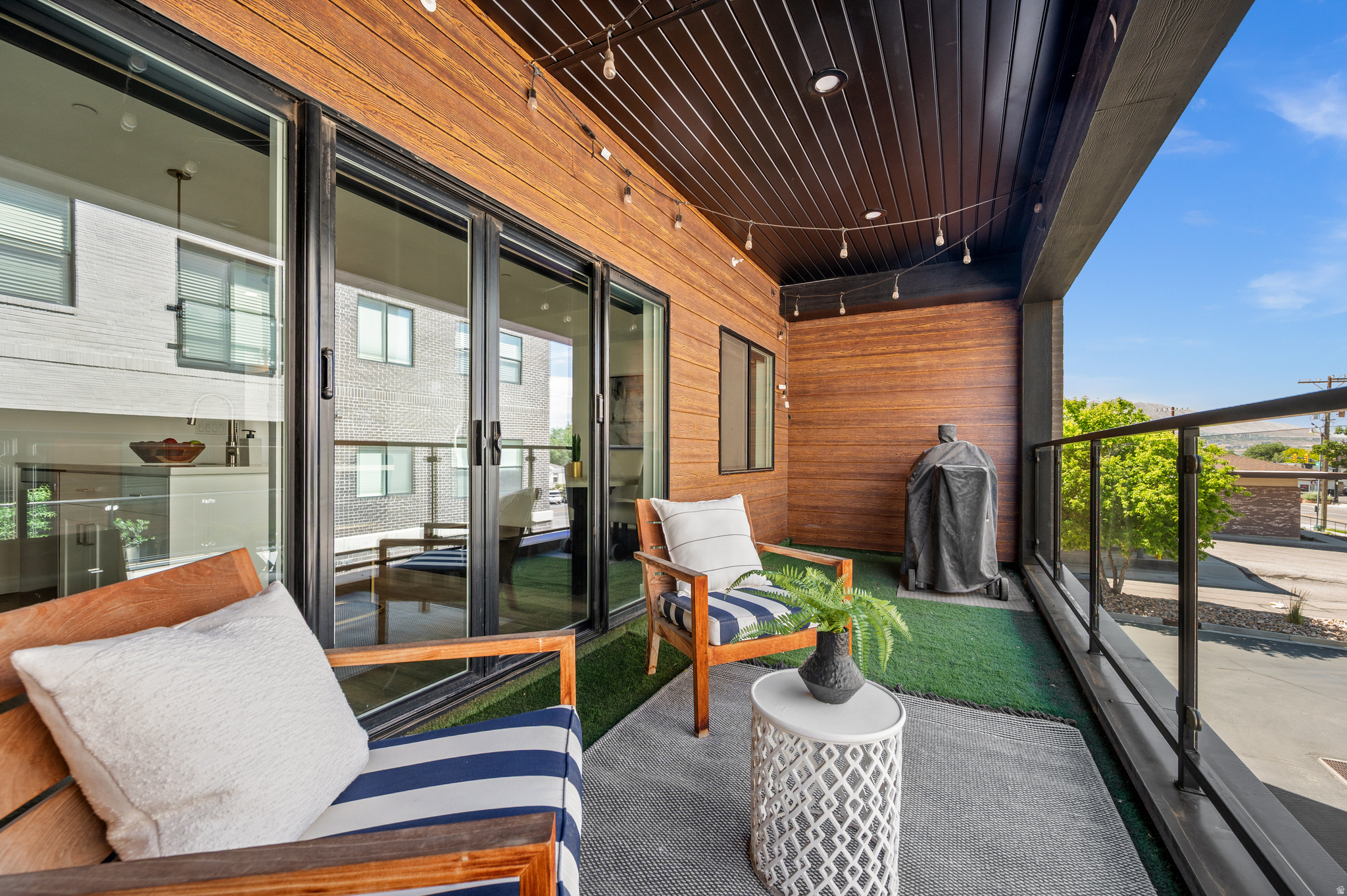 EVANS SQUARE - Residential