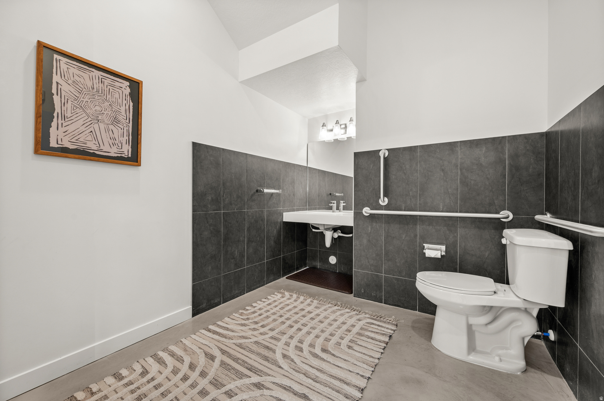 EVANS SQUARE - Residential