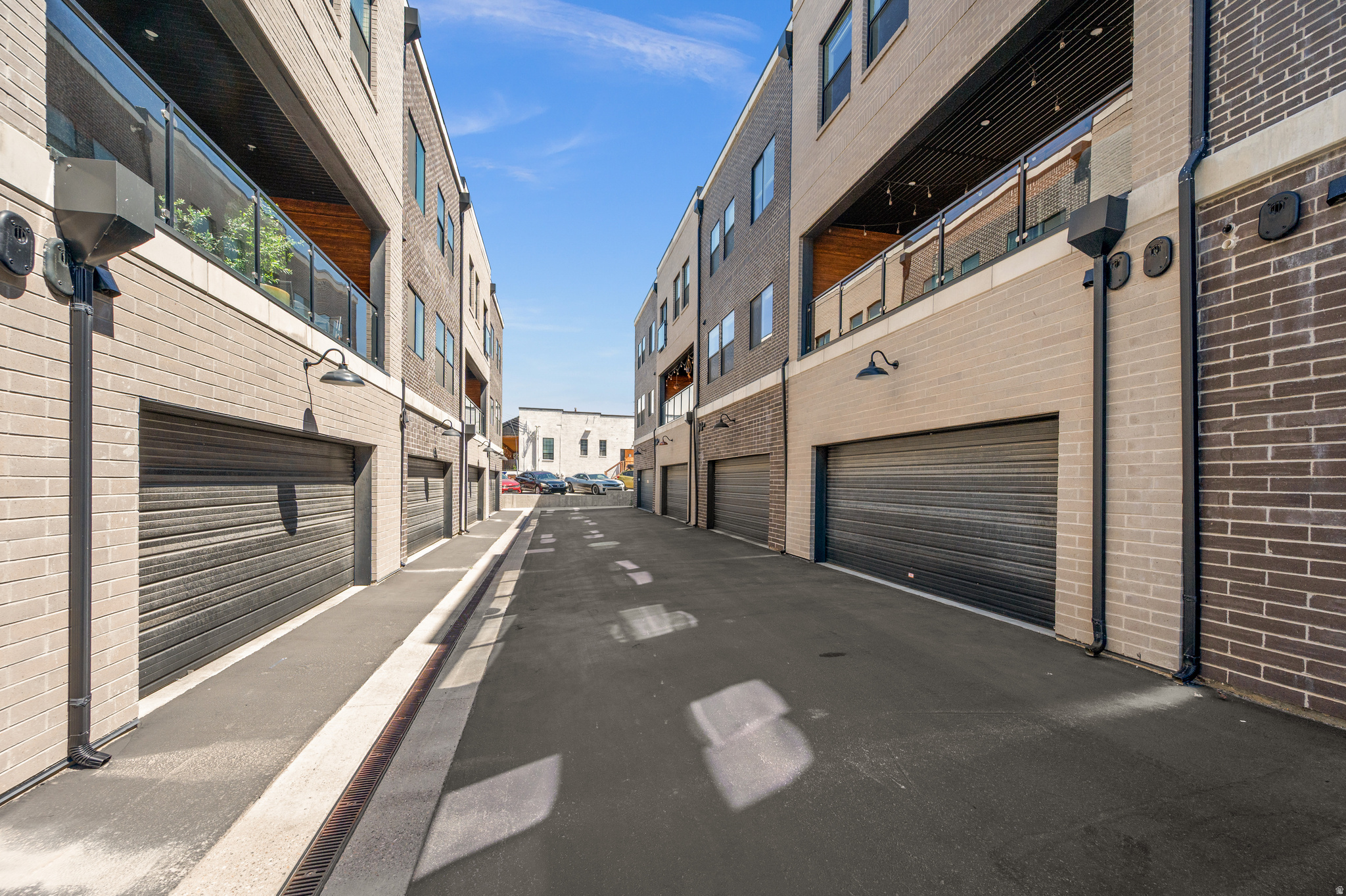 EVANS SQUARE - Residential