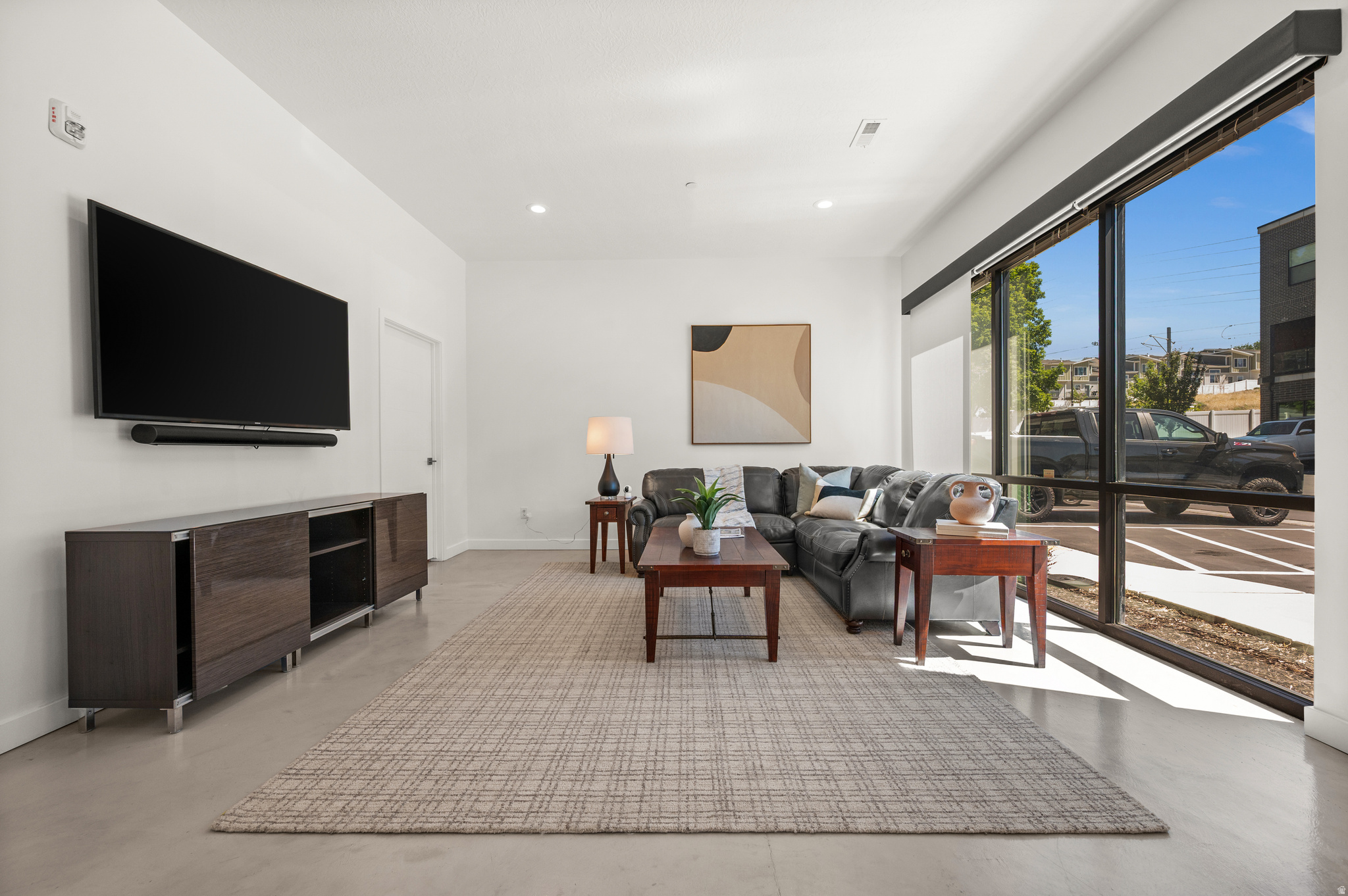 EVANS SQUARE - Residential