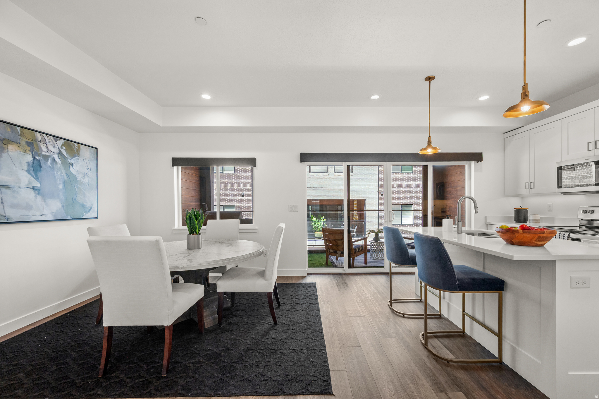 EVANS SQUARE - Residential