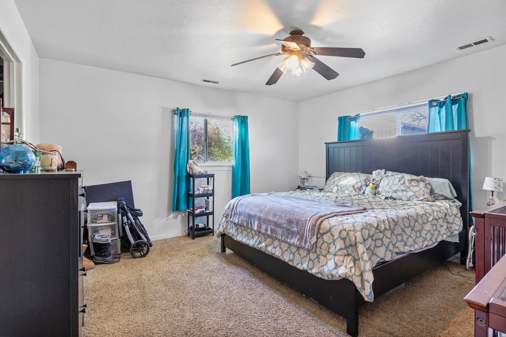 OAK MEADOWS CONDOS - Residential