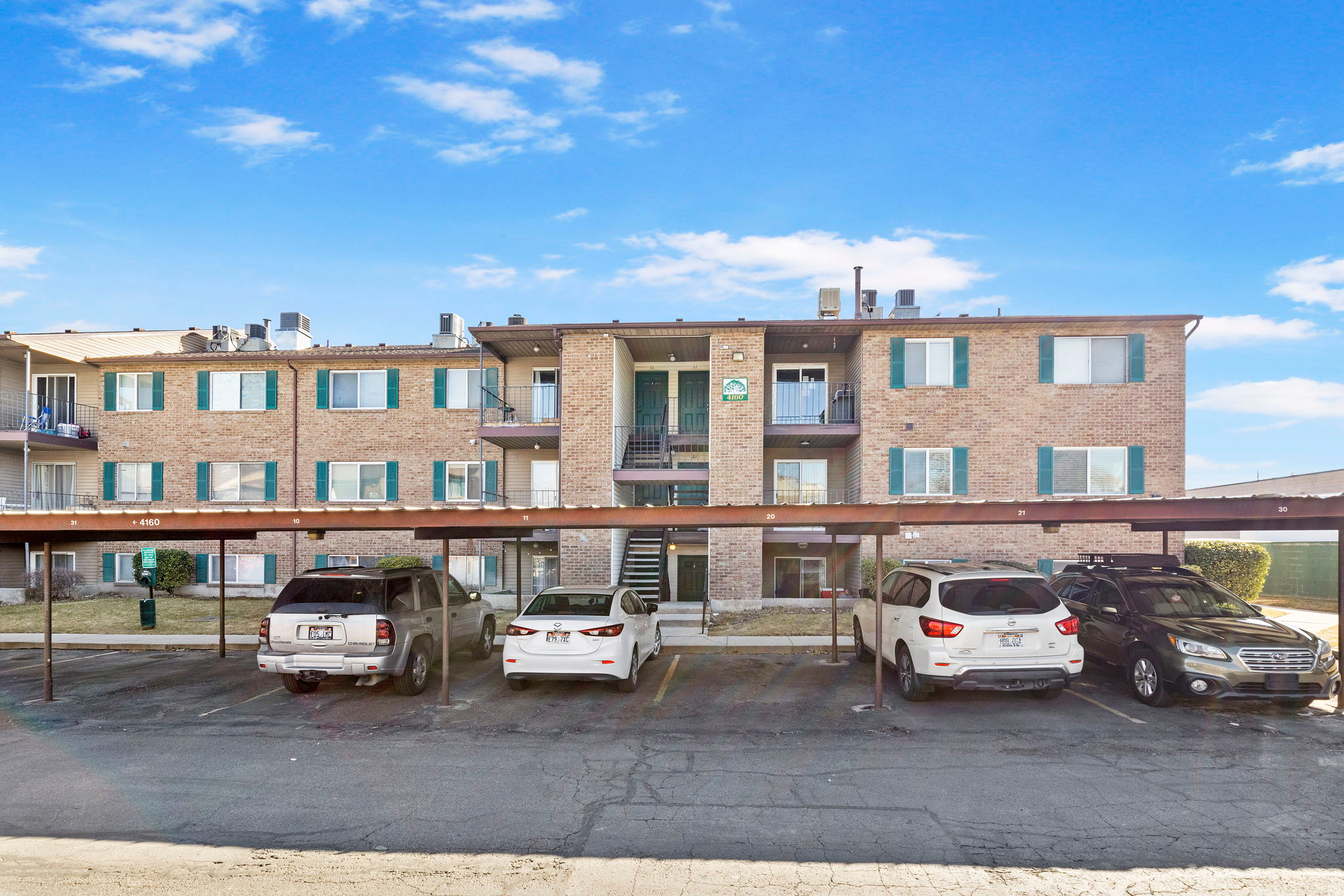 OAK MEADOWS CONDOS - Residential