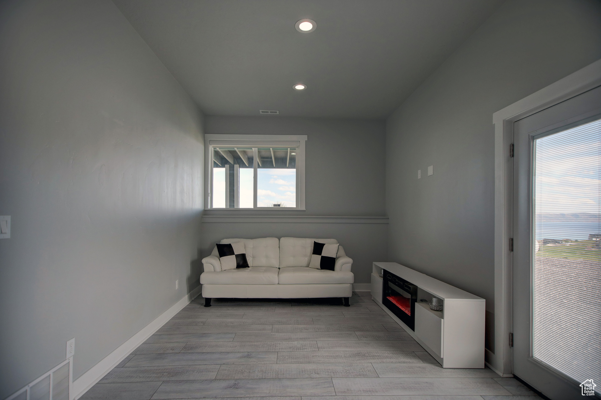 ASPEN CREEK MEADOWS - Residential