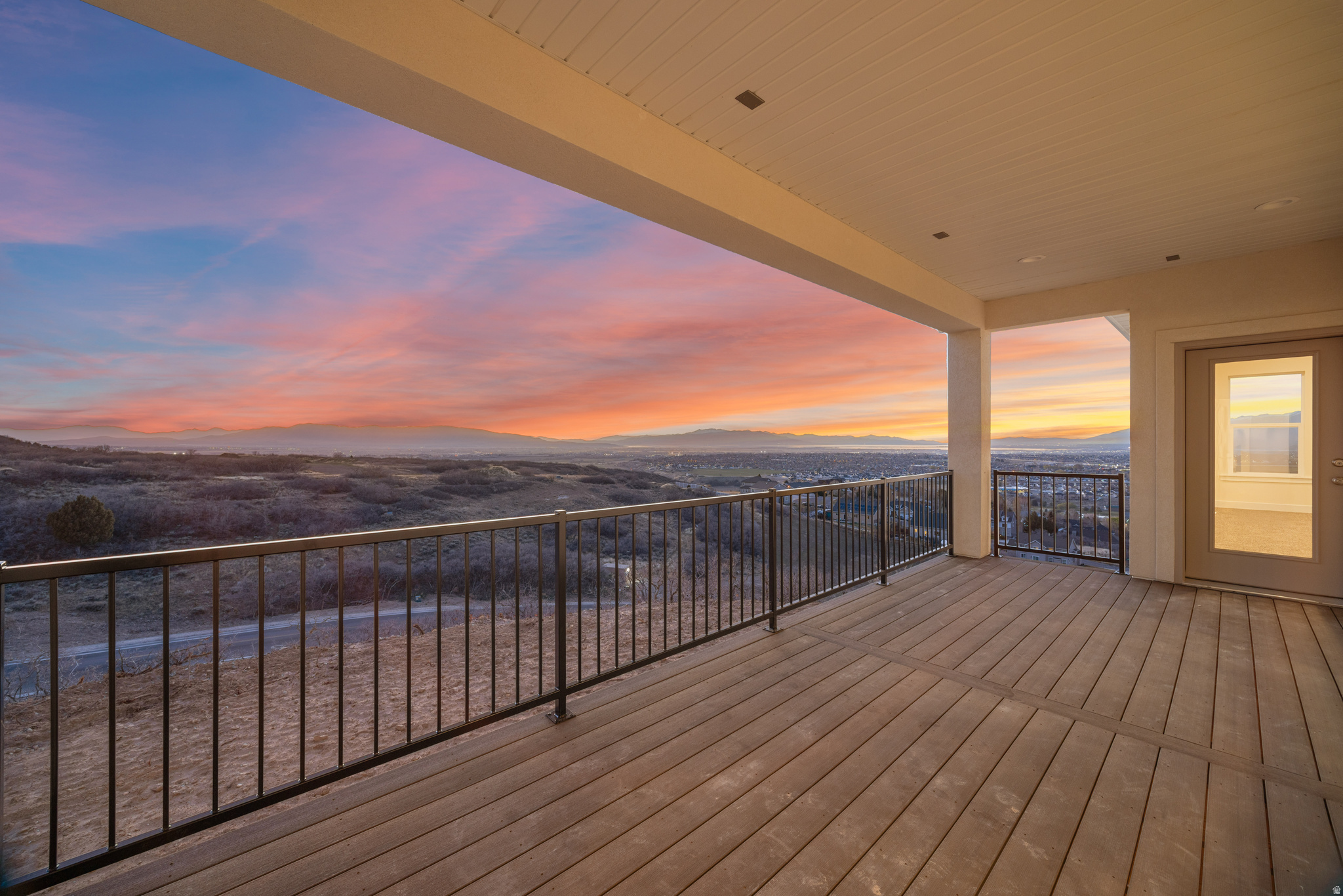 OAKRIDGE COVE - Residential