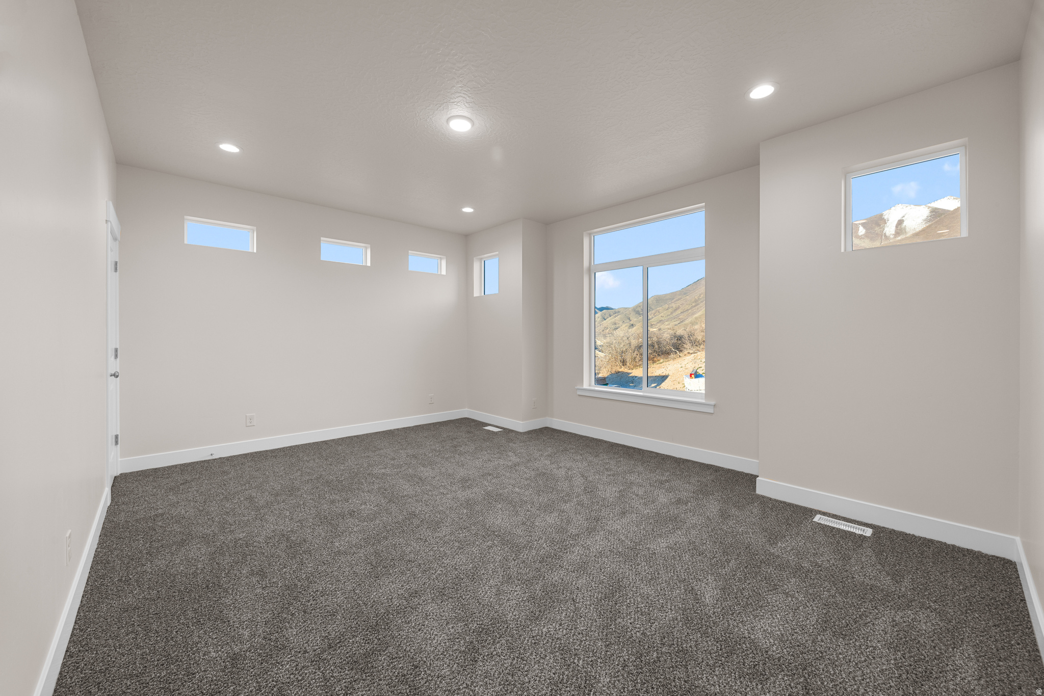 OAKRIDGE COVE - Residential