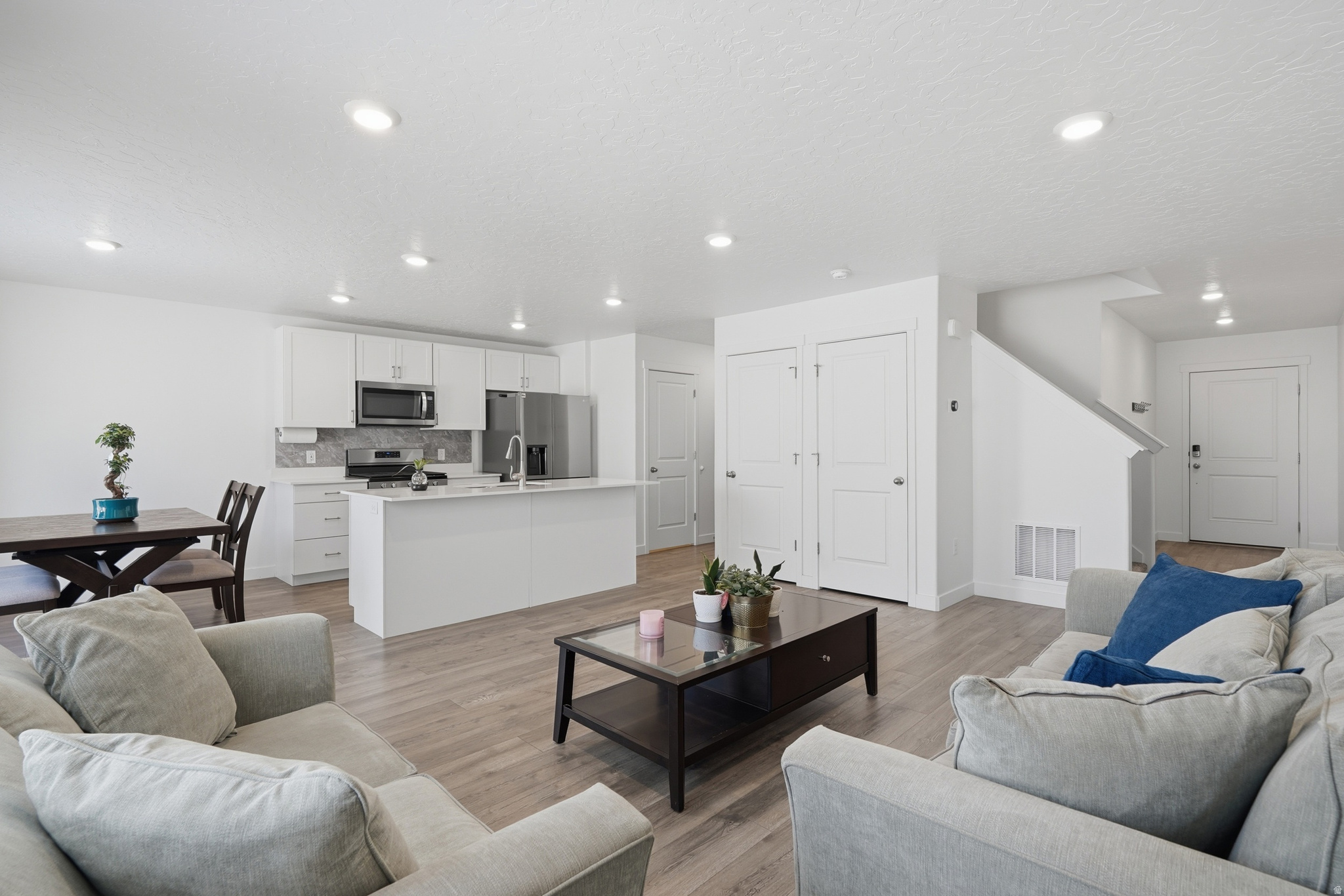 COLD SPRING RANCH - Residential