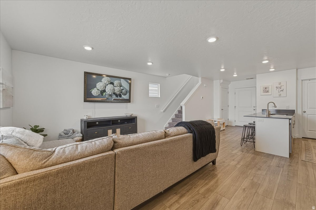 SPRING RANCH - Residential