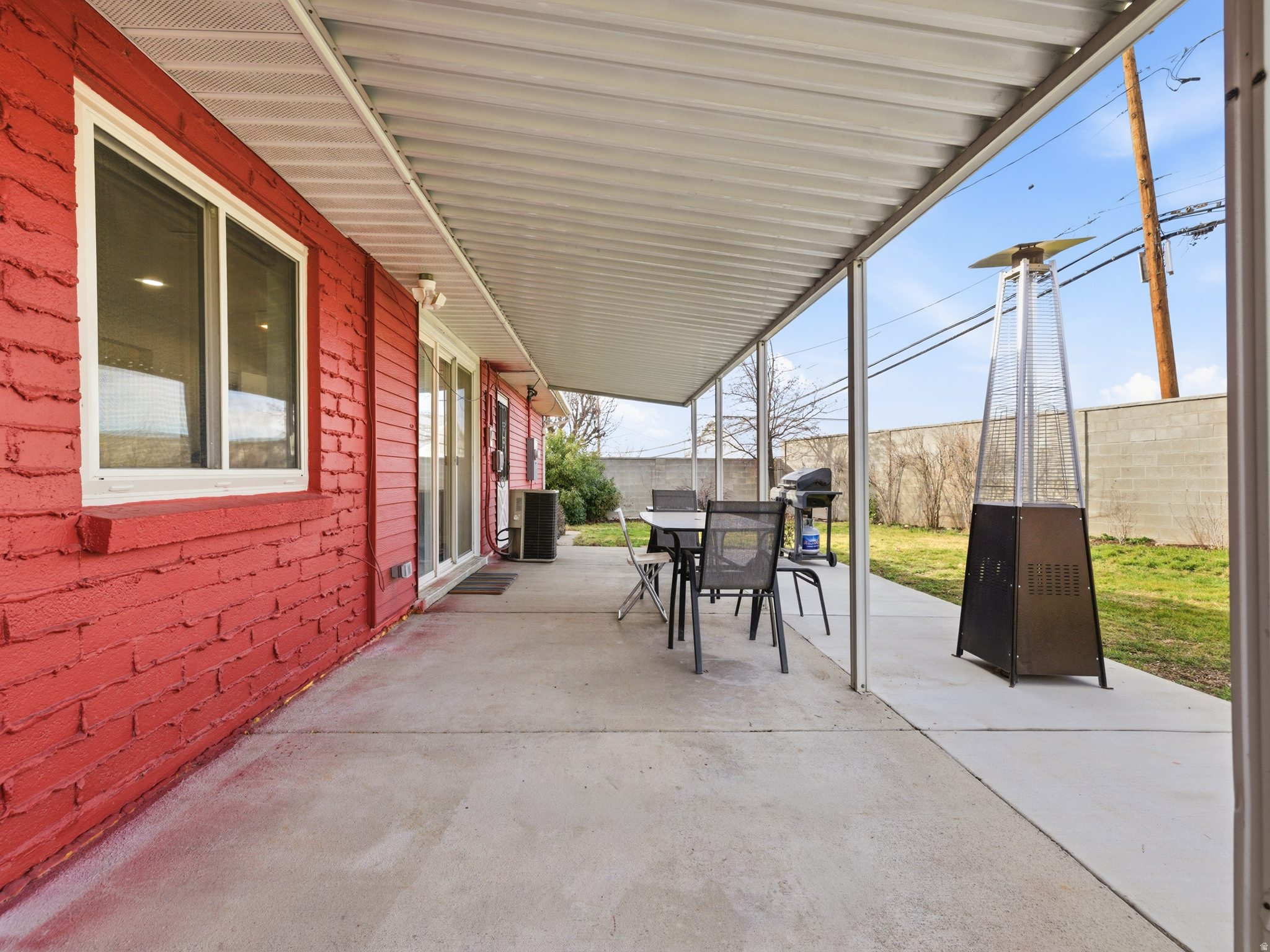 LORAN HEIGHTS ADD - Residential Lease