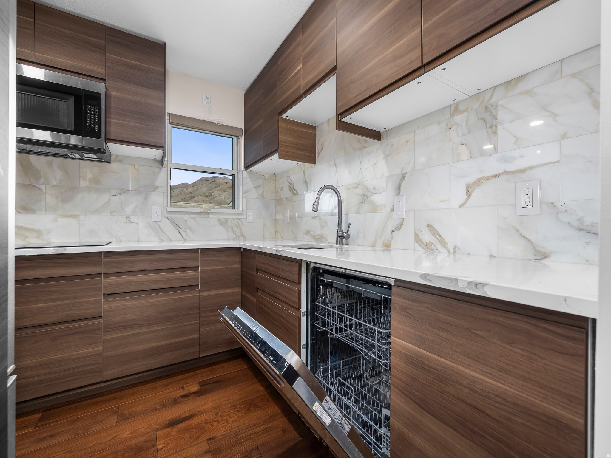 LORAN HEIGHTS ADD - Residential Lease