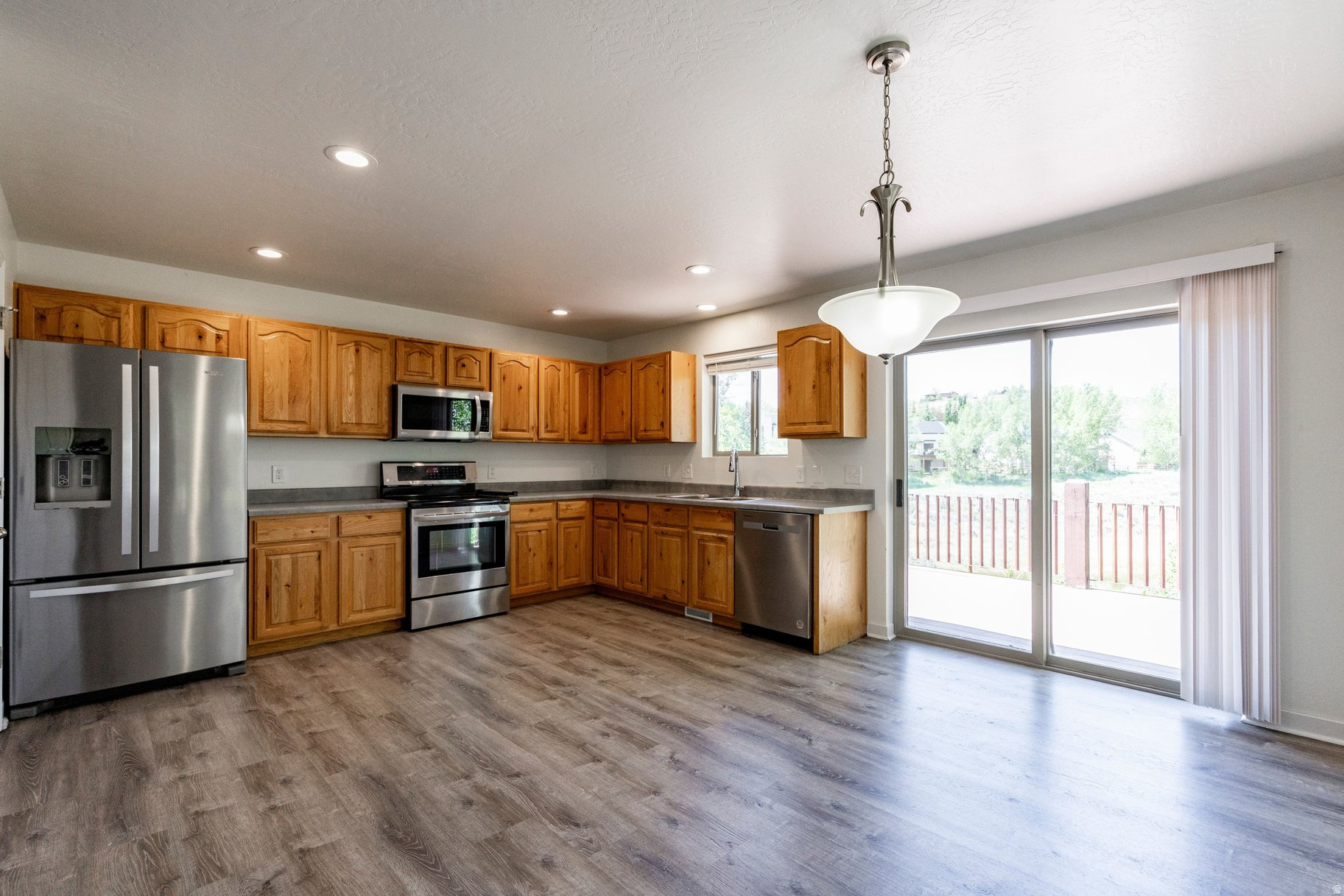 TRAILSIDE - Residential Lease