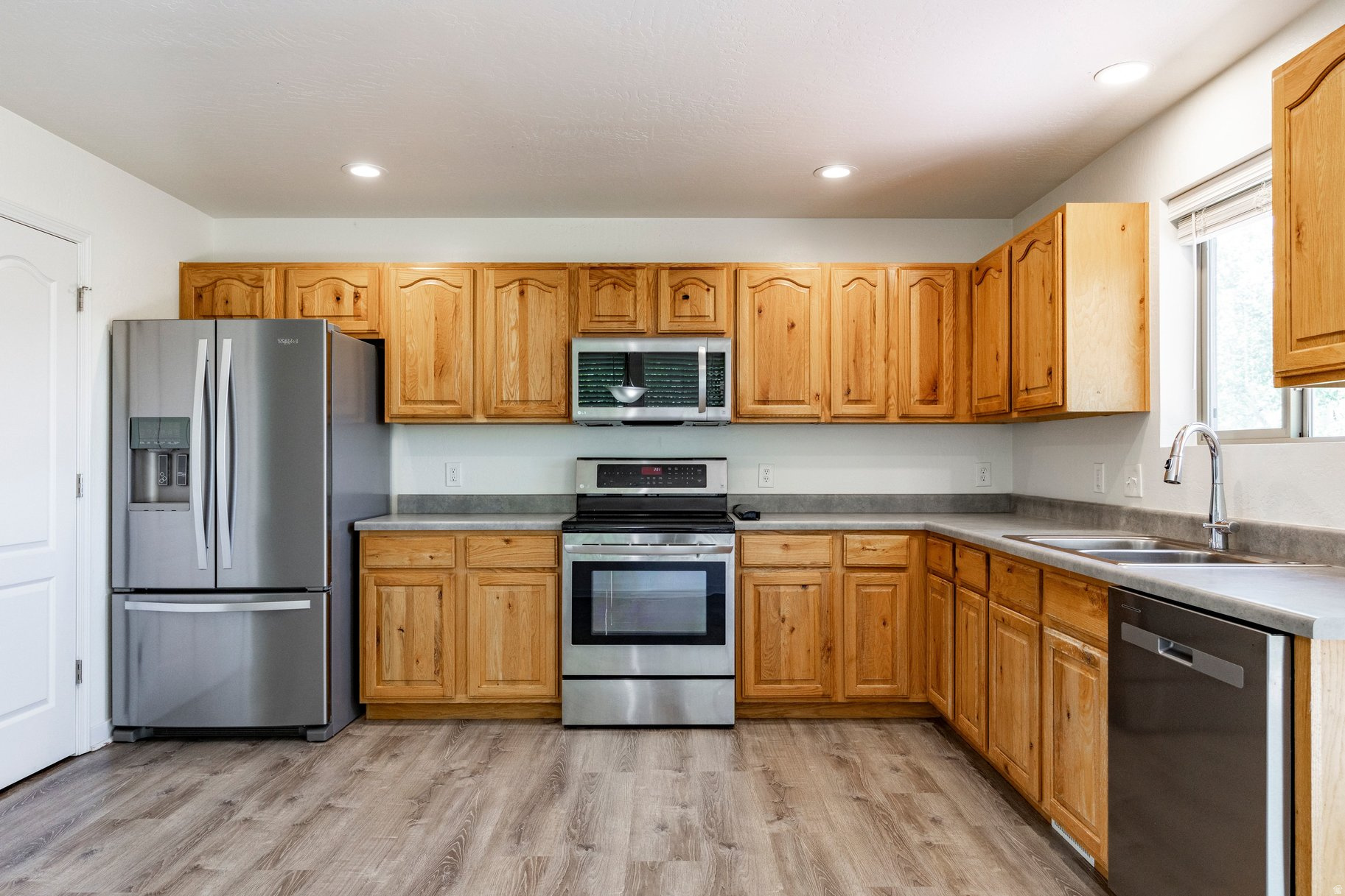 TRAILSIDE - Residential Lease