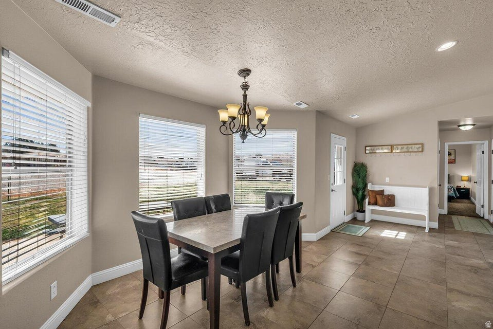WINCHESTER HILLS - Residential