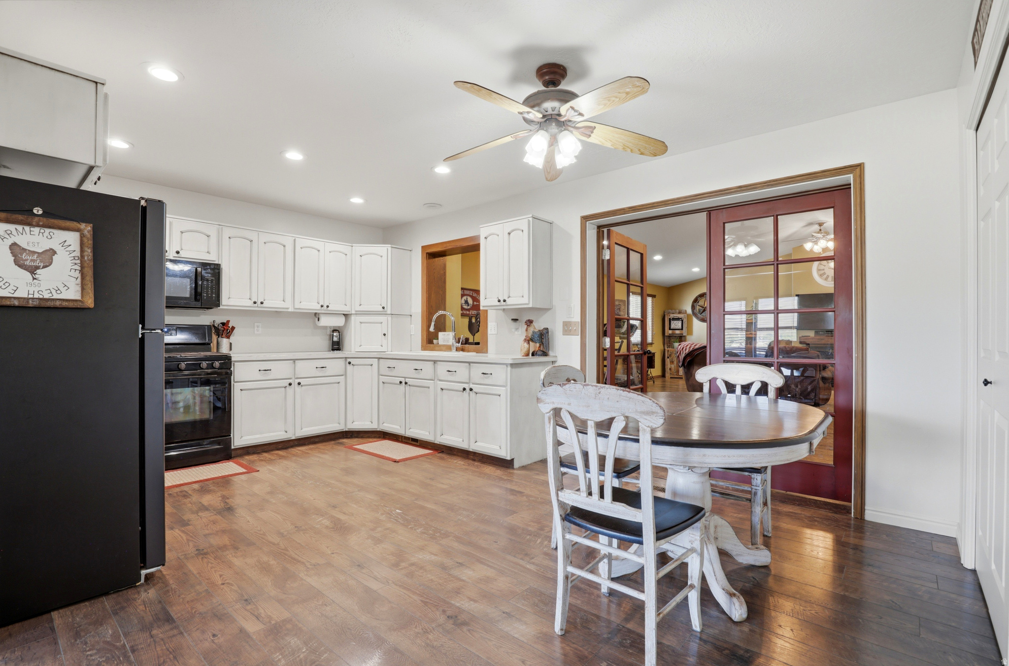HAYES WEST - Residential