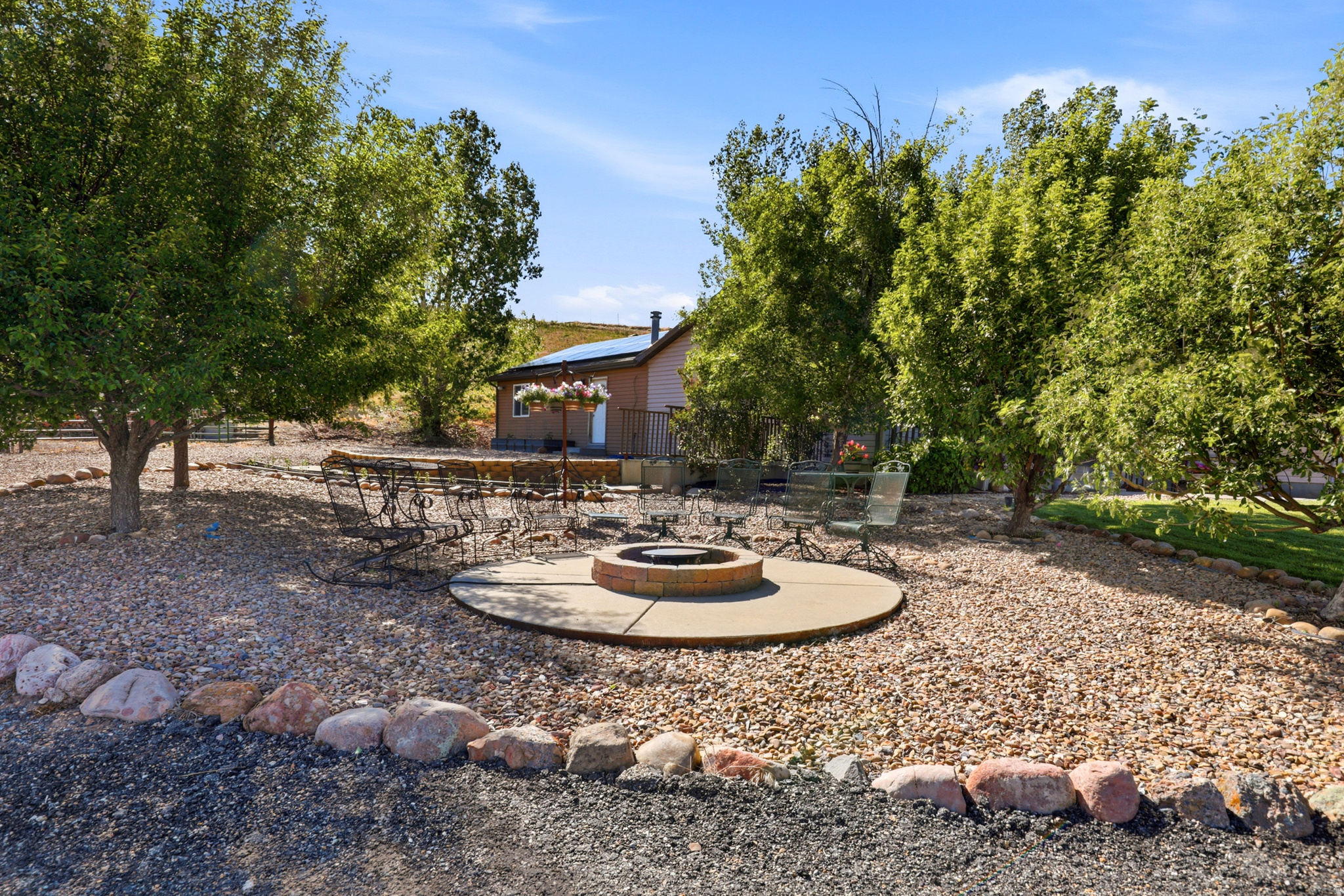 HAYES WEST - Residential