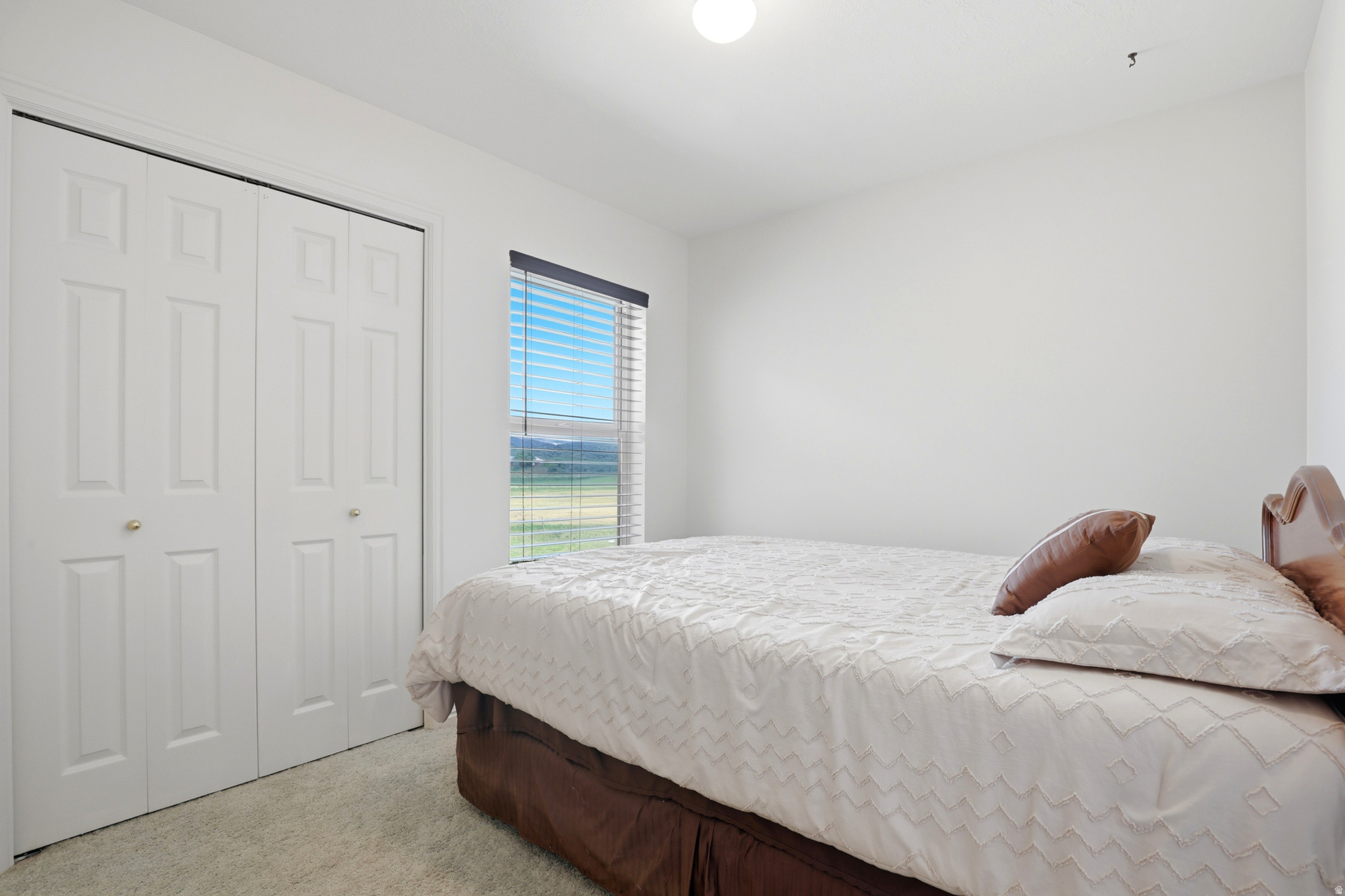 HAYES WEST - Residential