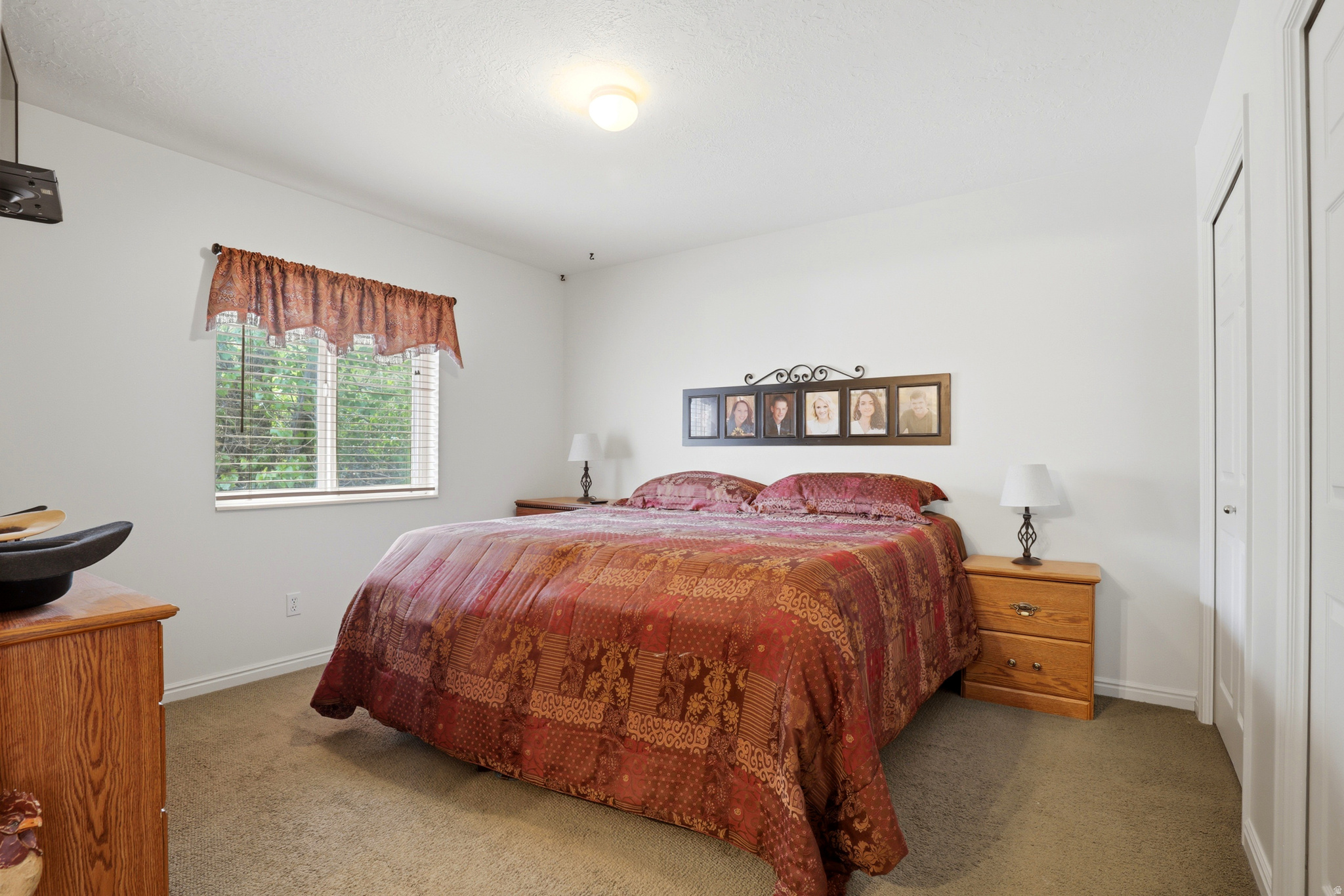 HAYES WEST - Residential