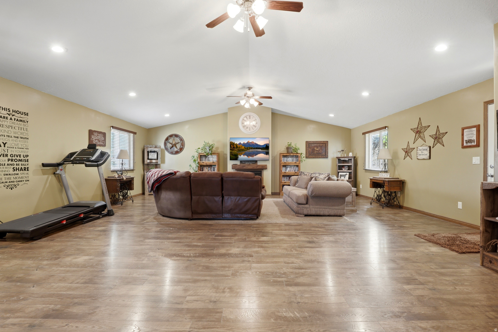 HAYES WEST - Residential