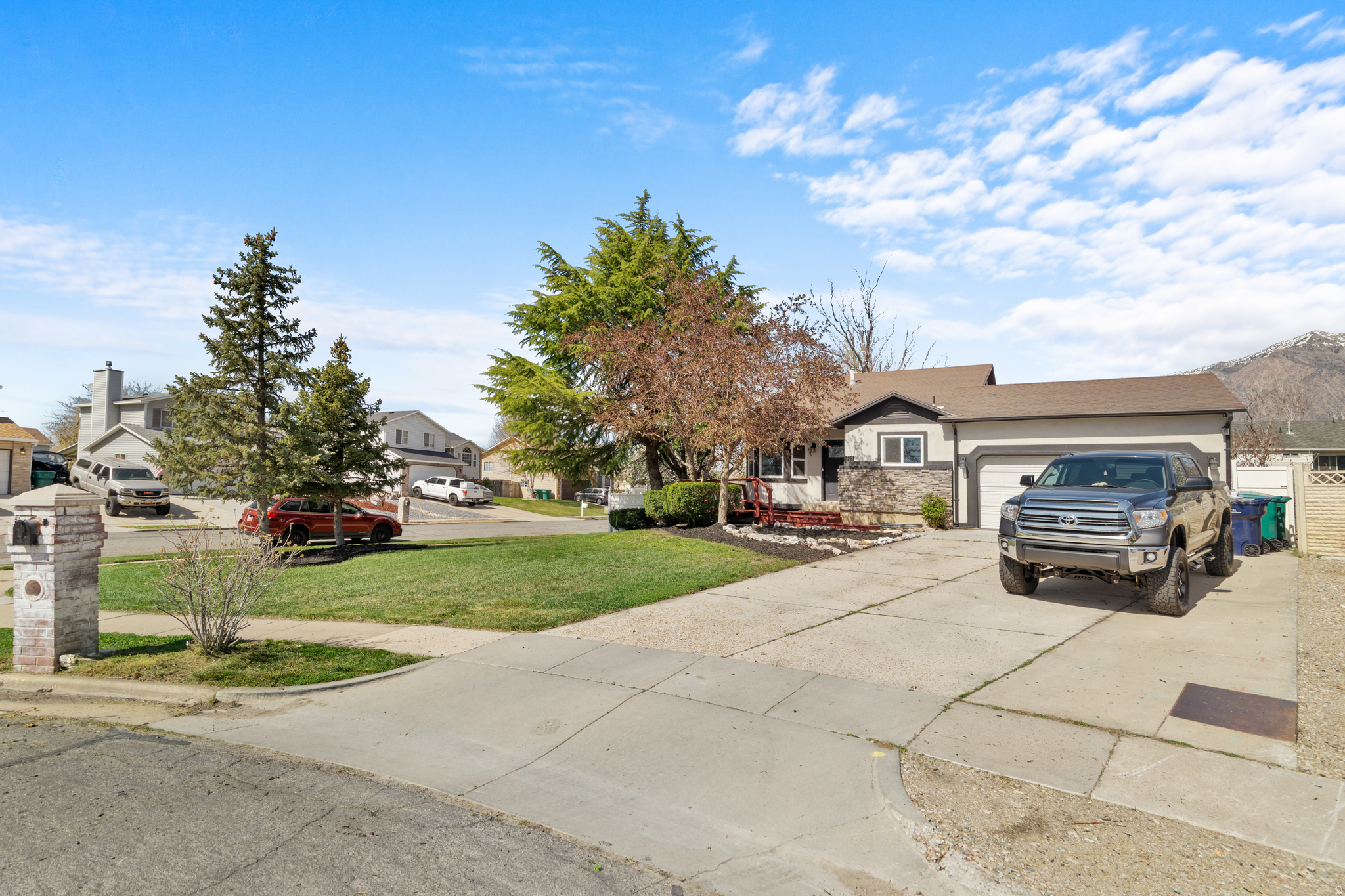 FAIRWAY PARK - Residential