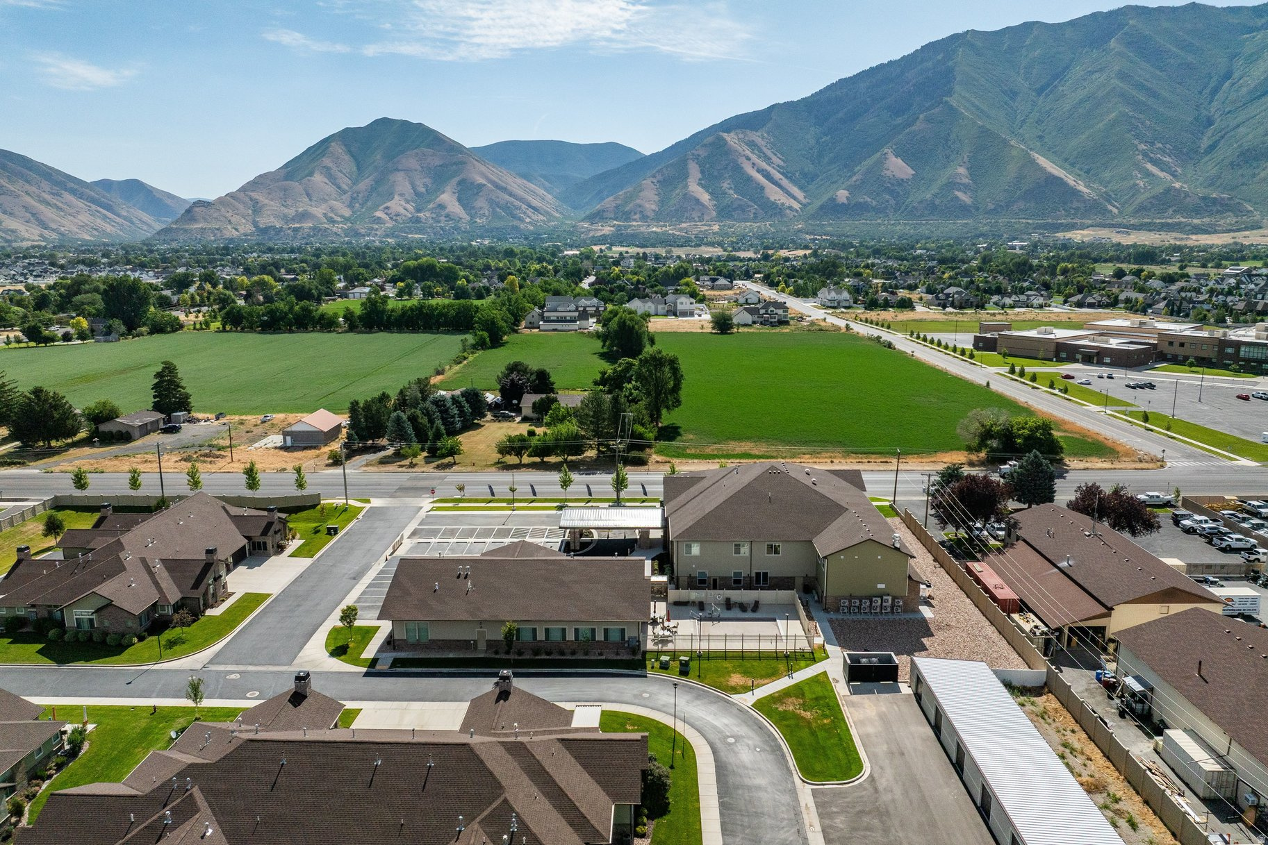 MAPLE LANDING - Residential