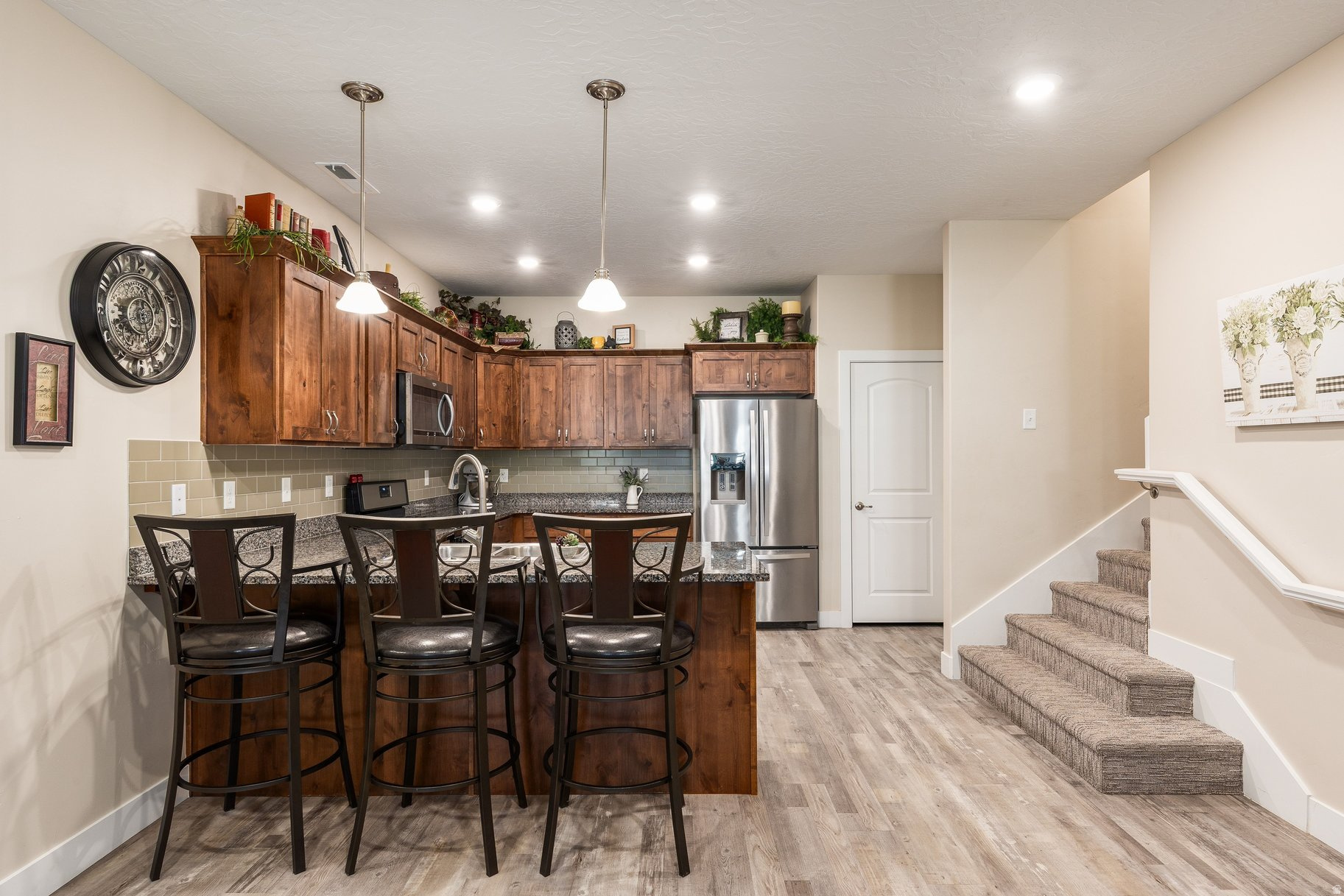 MAPLE LANDING - Residential