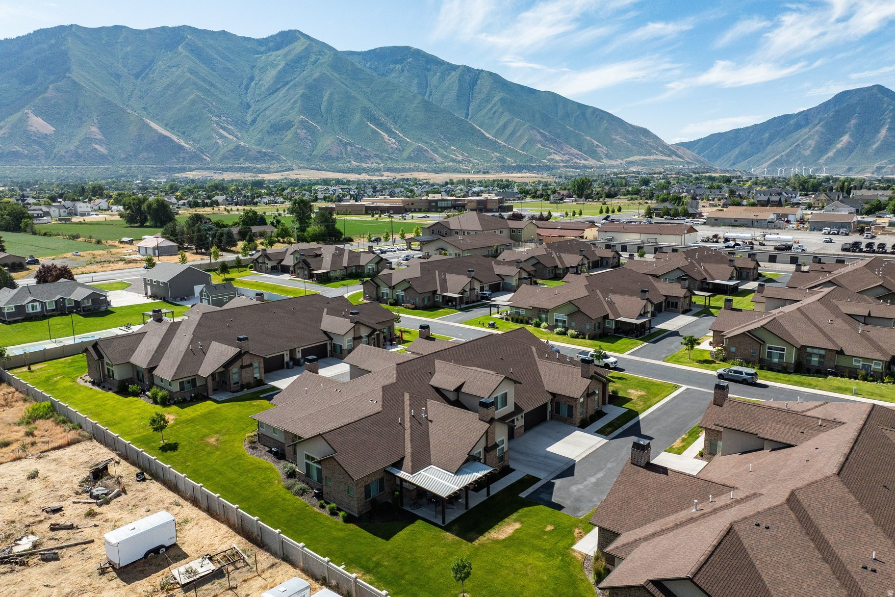 MAPLE LANDING - Residential