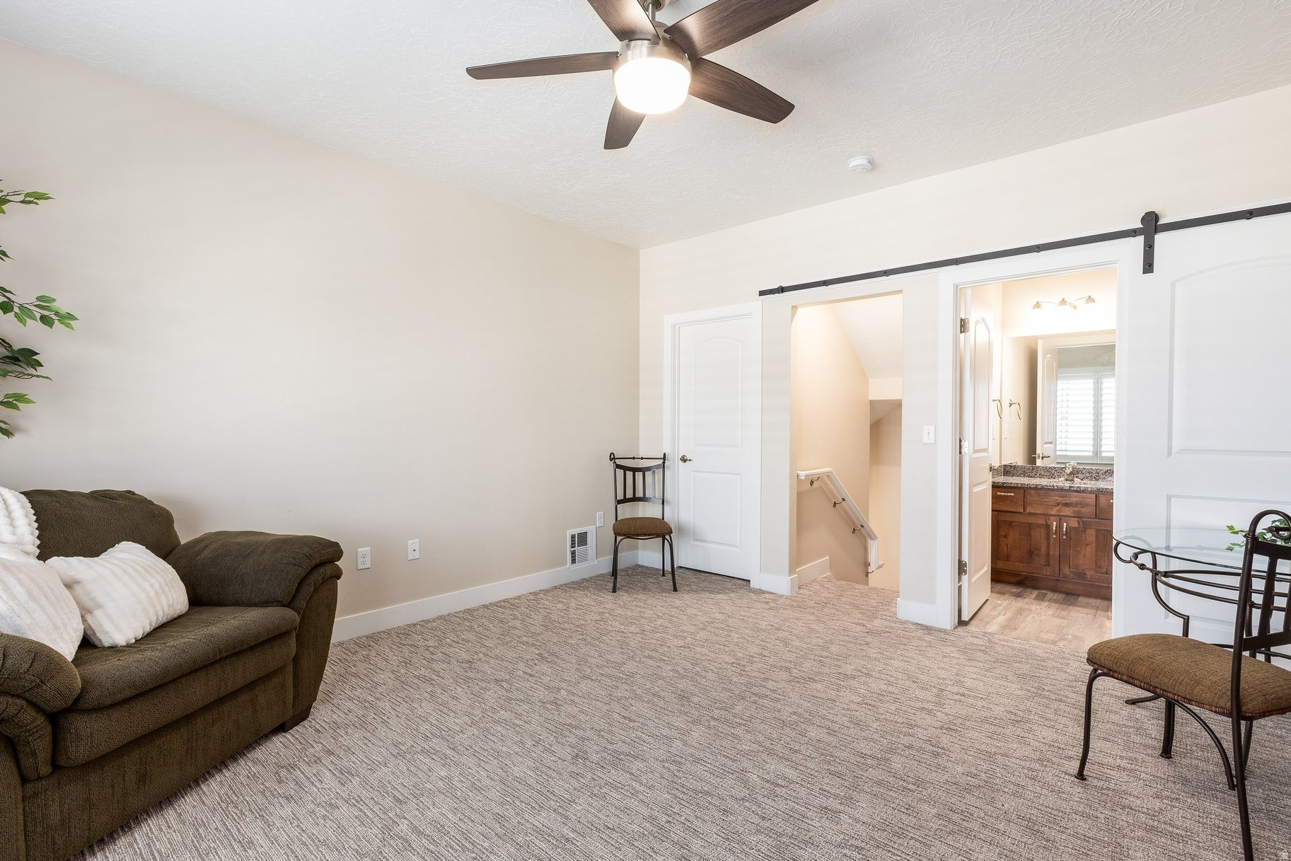MAPLE LANDING - Residential