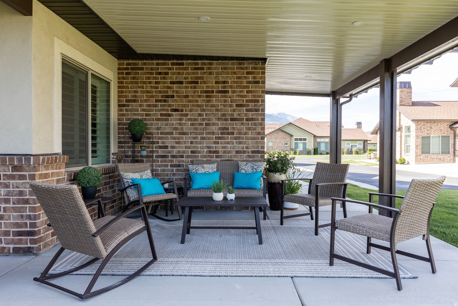 MAPLE LANDING - Residential