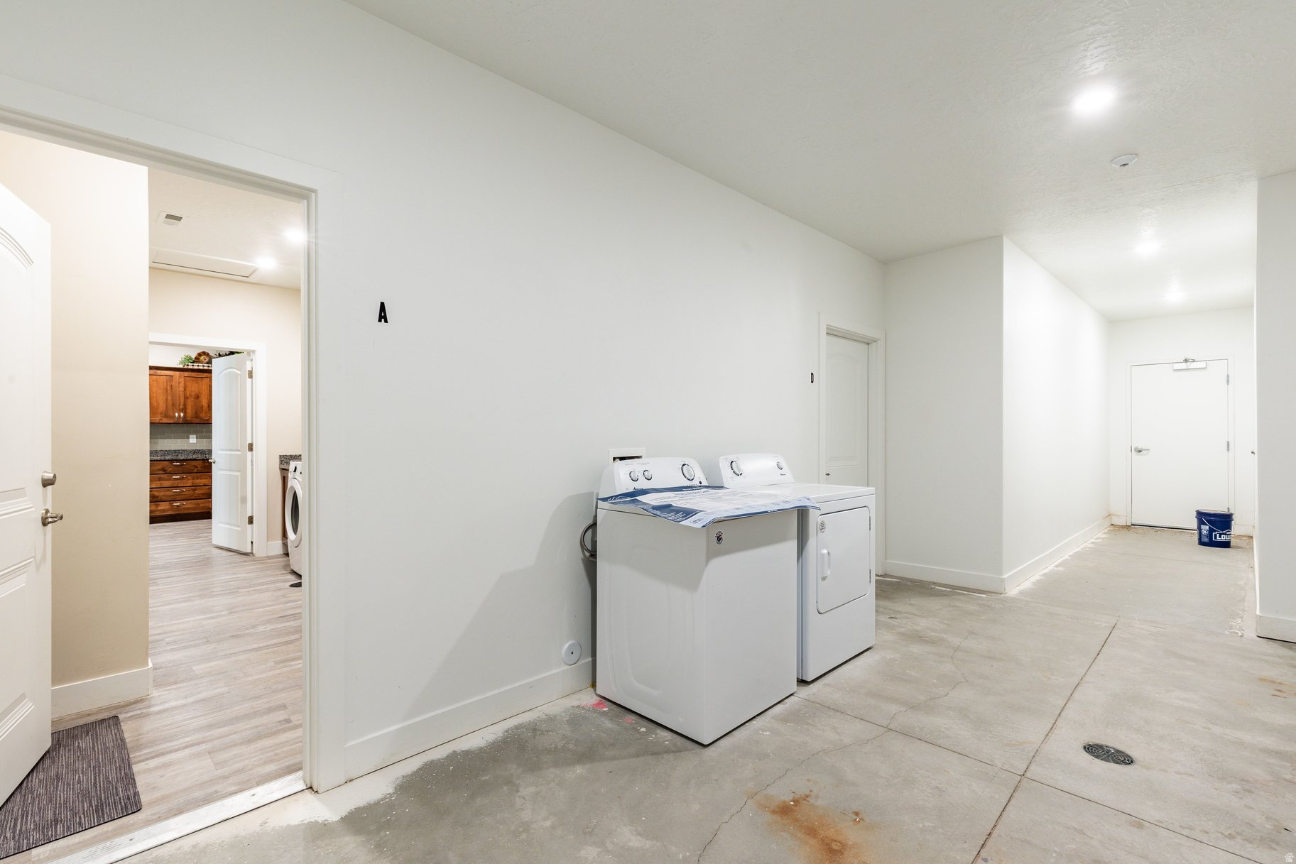 MAPLE LANDING - Residential