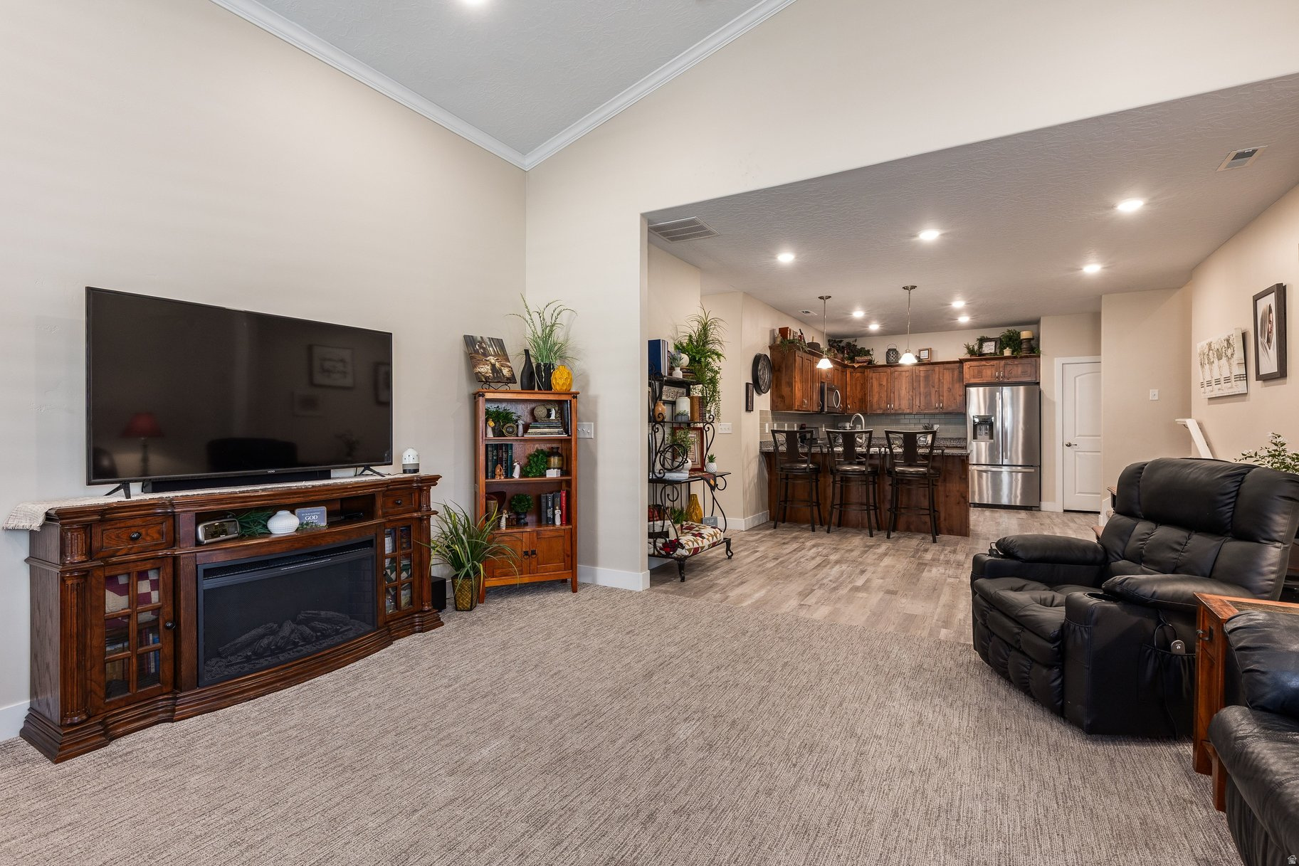 MAPLE LANDING - Residential
