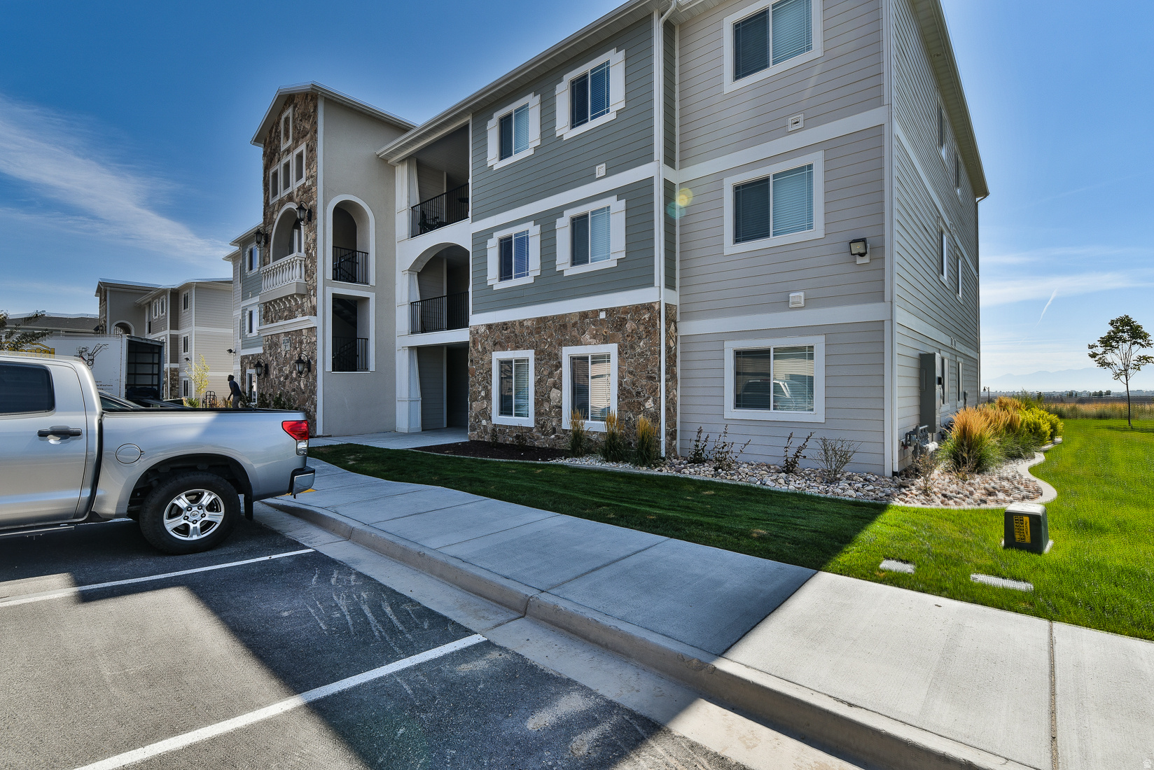 HILLCREST CONDO - Residential