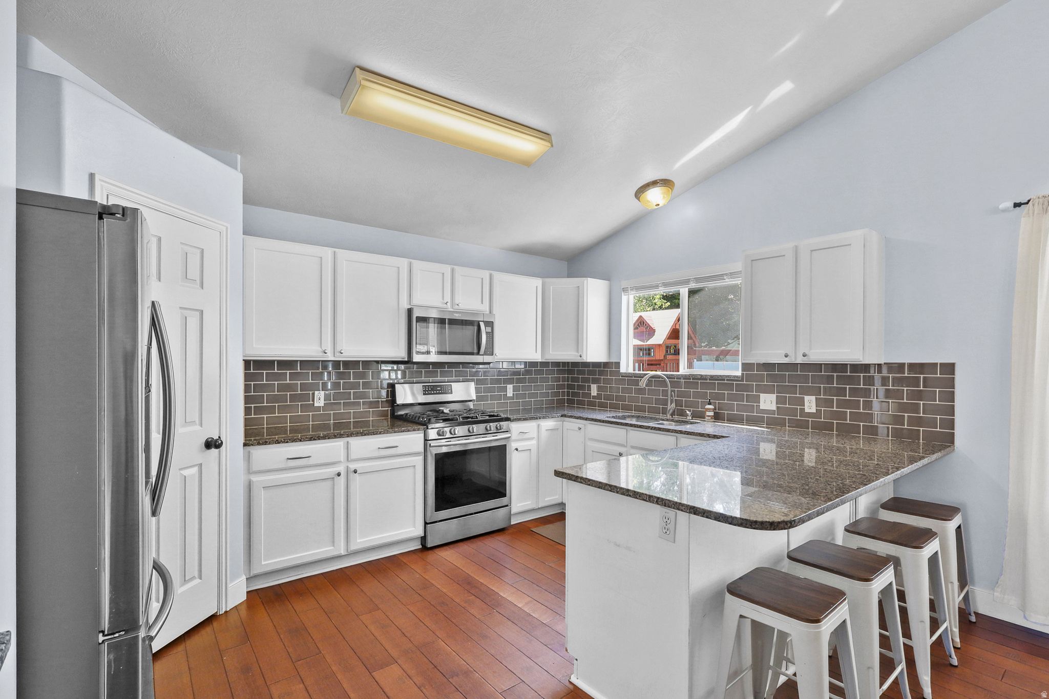 CEDARVIEW ESTATES - Residential