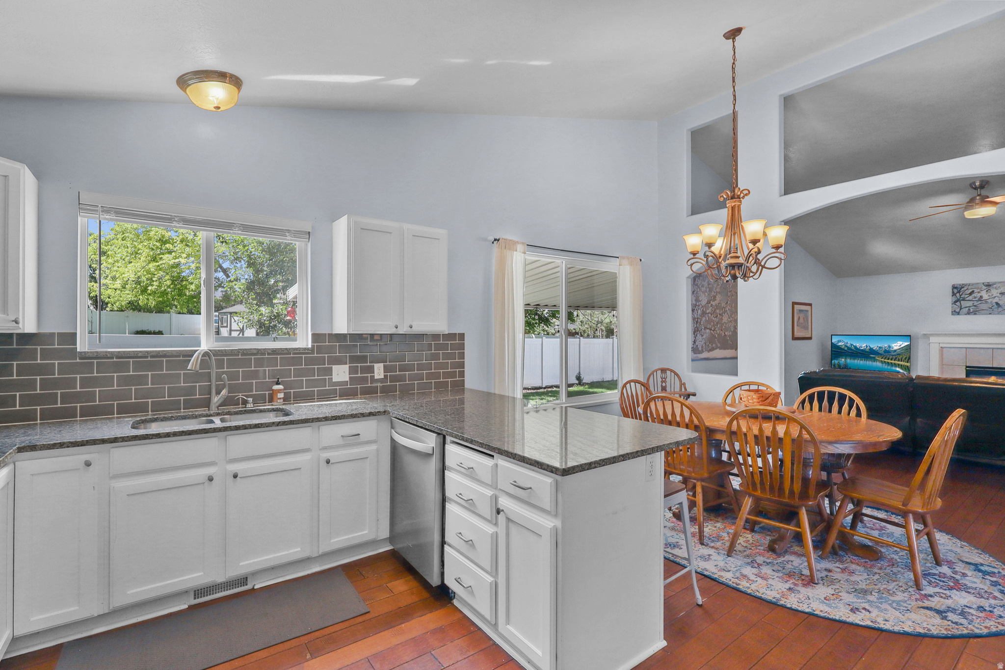 CEDARVIEW ESTATES - Residential