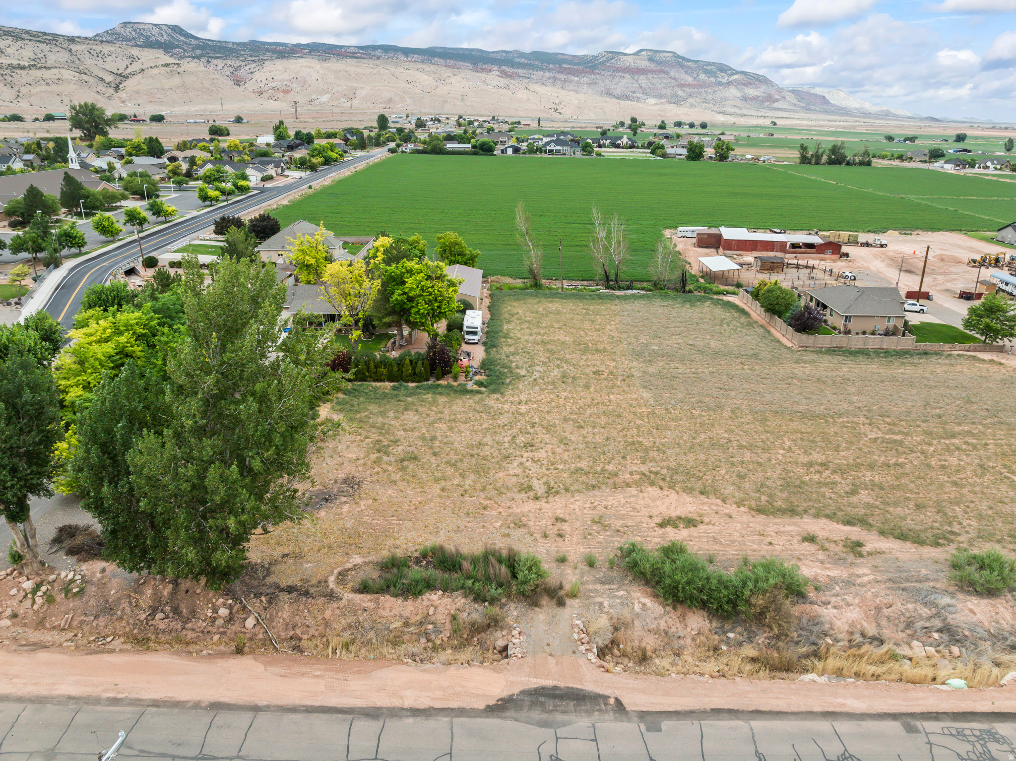 Residential building lot For Sale in Richfield, Utah! This piece of property features 0.71 acres, in a great location and neighborhood. City water and sewer are available in the road at 700 N. White property lines on the photos are approximate.