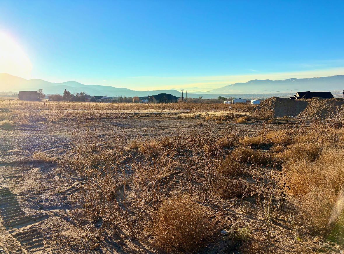 Enjoy breathtaking panoramic views of the valley and surrounding mountains, perfect for your custom dream home. This exceptional .34 acre flat lot offers excellent elevation and stunning sunsets. Bring your own builder and capitalize on the peaceful, scenic setting. Surrounded by quality homes and a growing neighborhood, this property presents a rare chance to build in one of Salem's soughtafter areas. Don't miss your opportunity to secure this prime lot with spectacular views and an ideal Utah lifestyle!